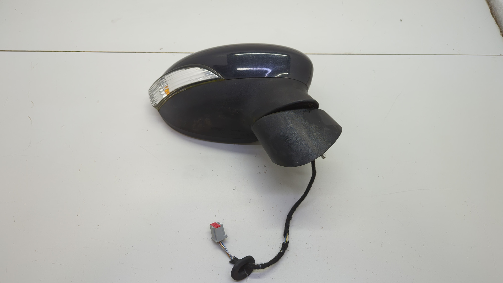 Зеркало правое электрическое