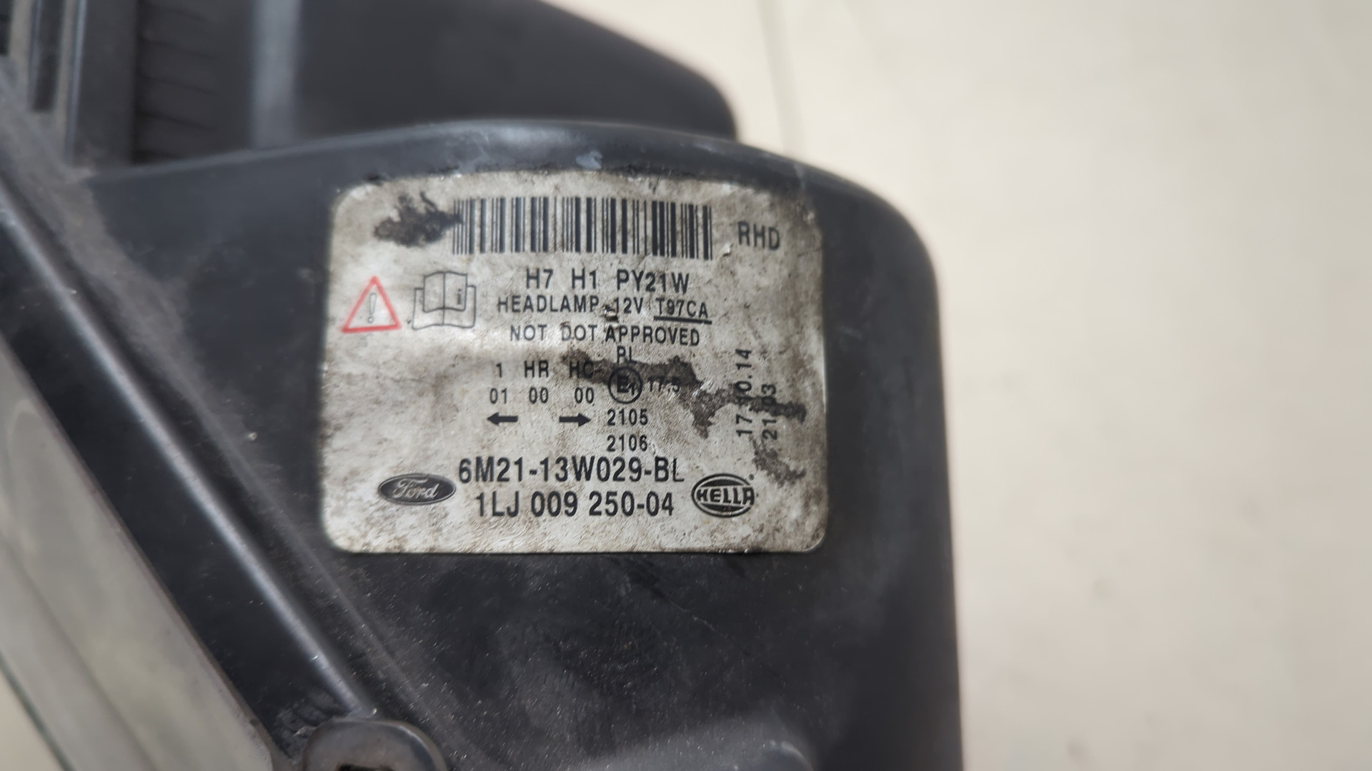 Фара правая