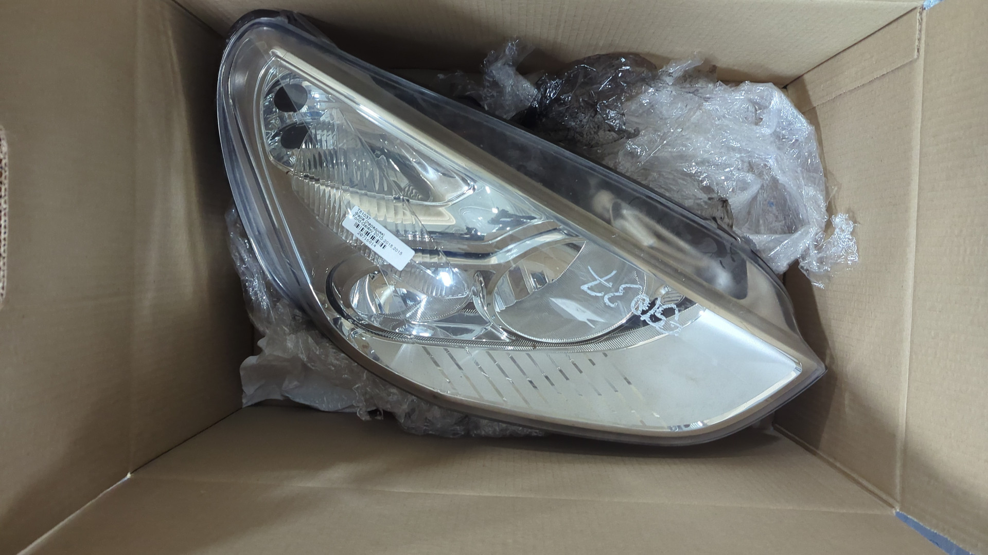 Фара правая