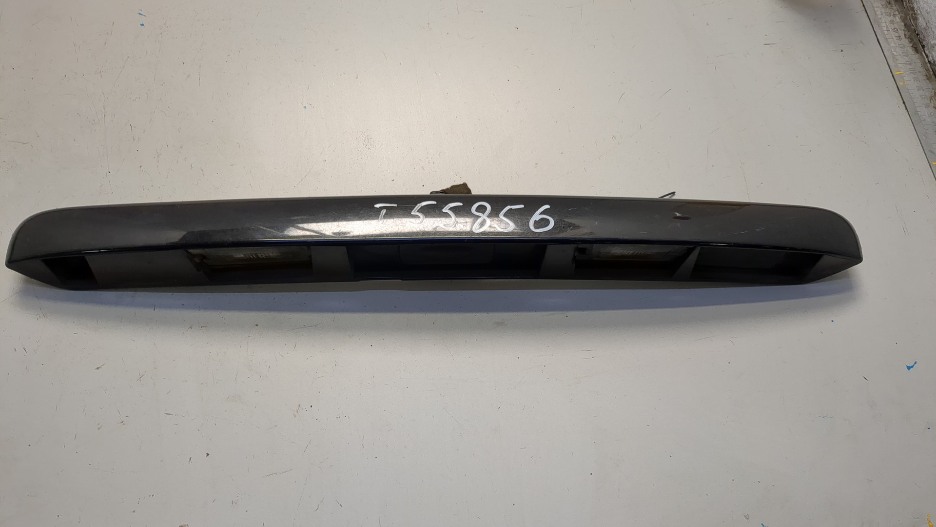 Кнопка открывания багажника