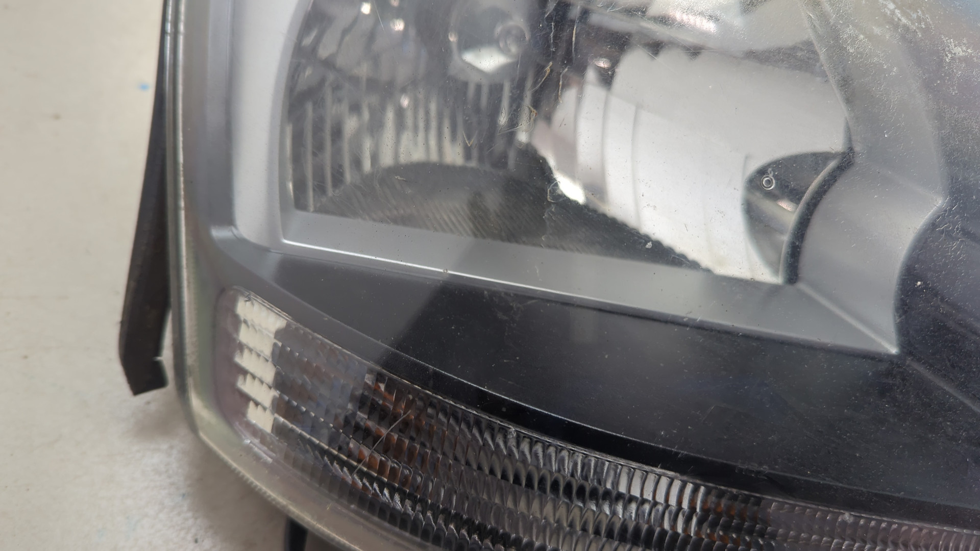 Фара правая