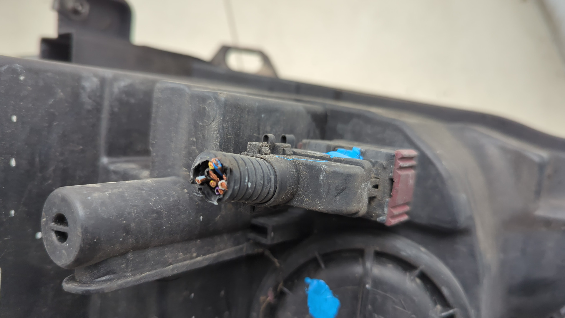 Фара правая