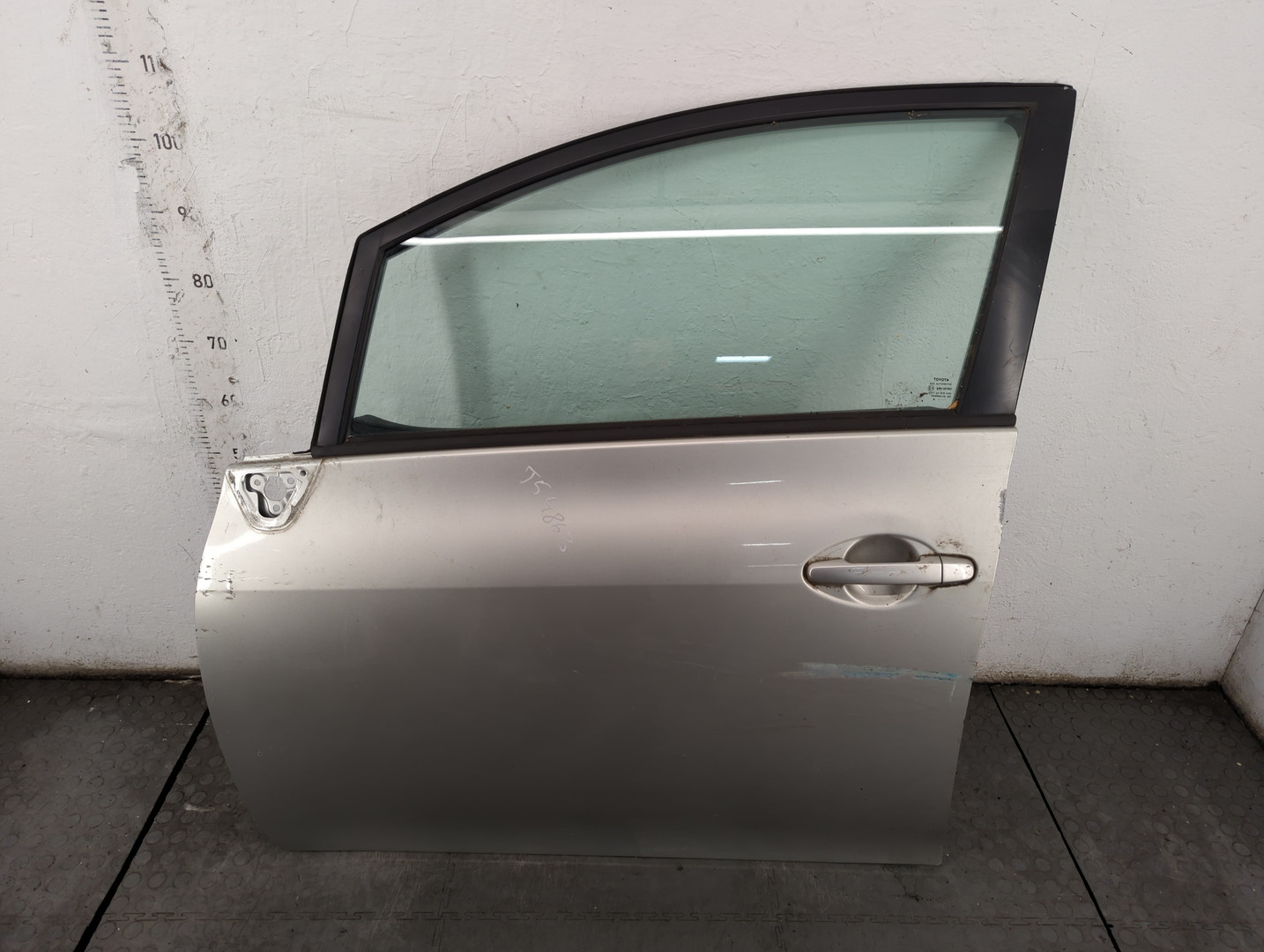 Дверь передняя левая