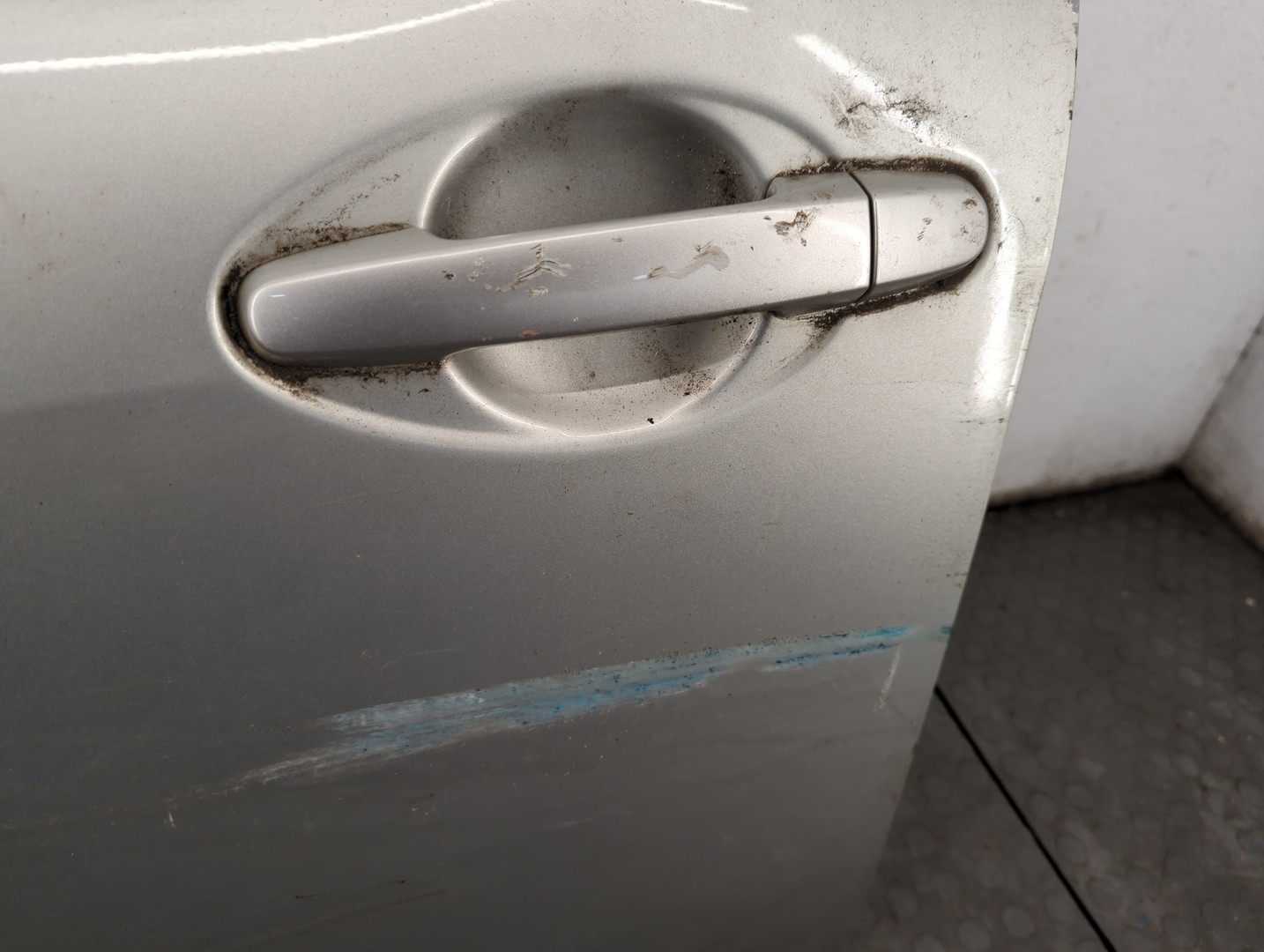 Дверь передняя левая