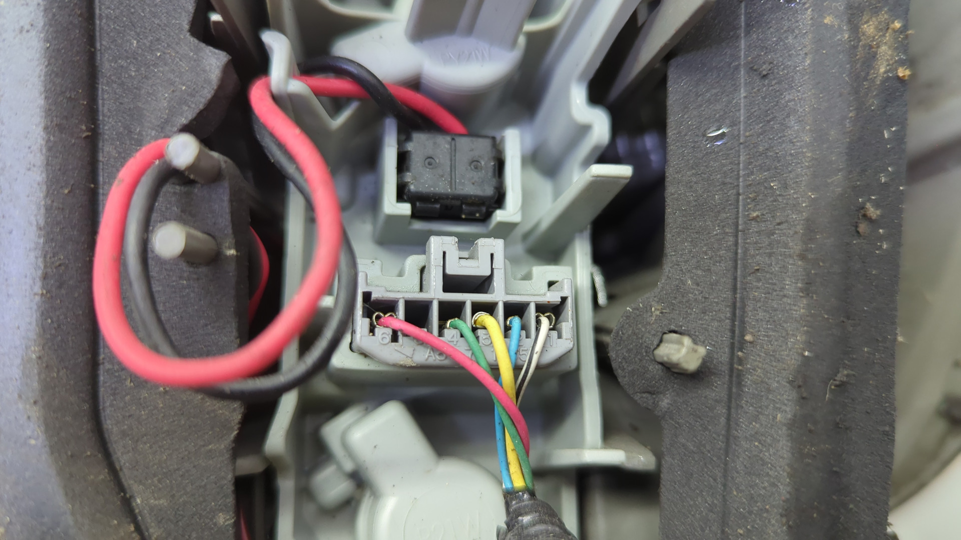 Фонарь задний левый