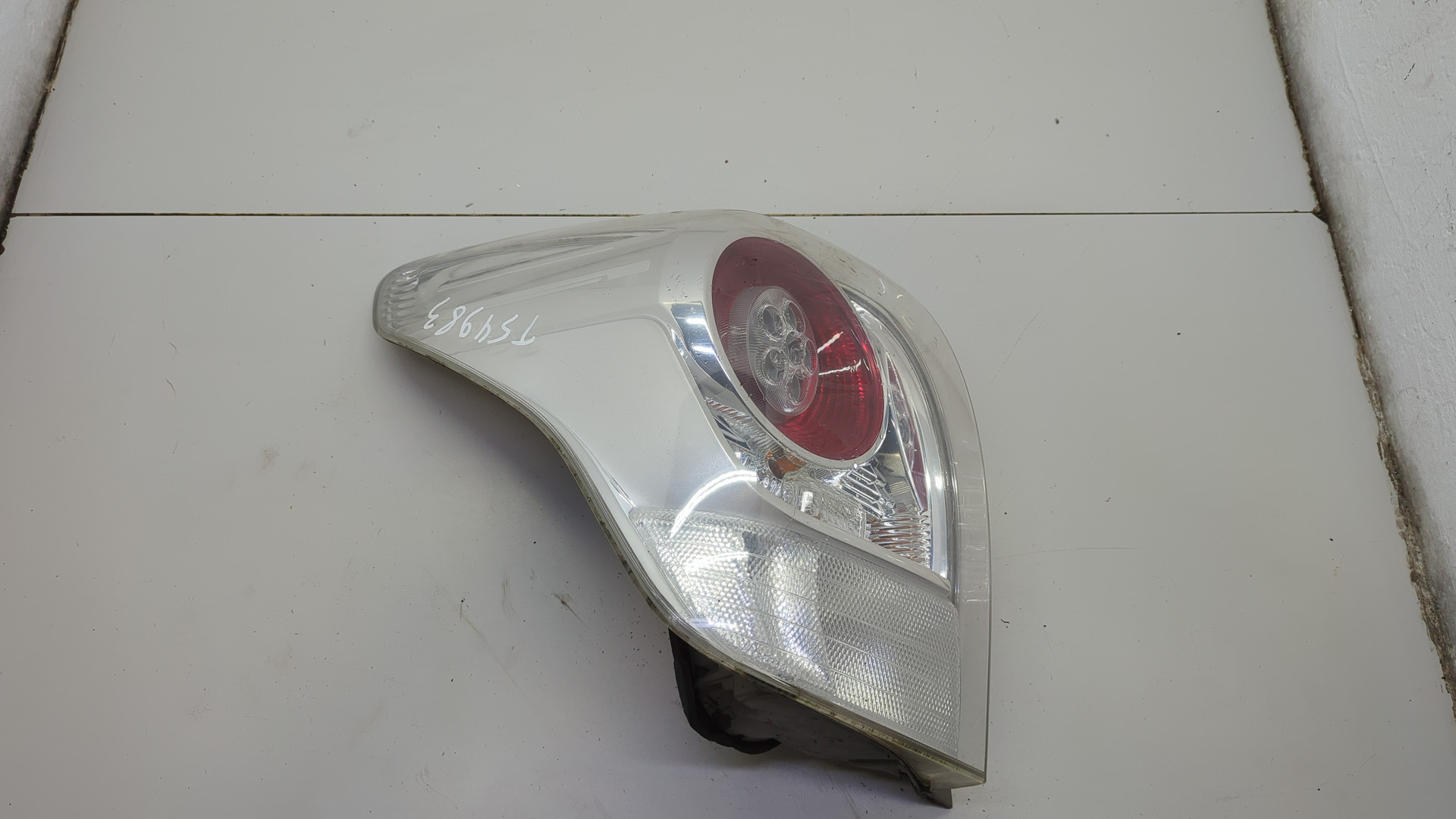 Фонарь задний левый