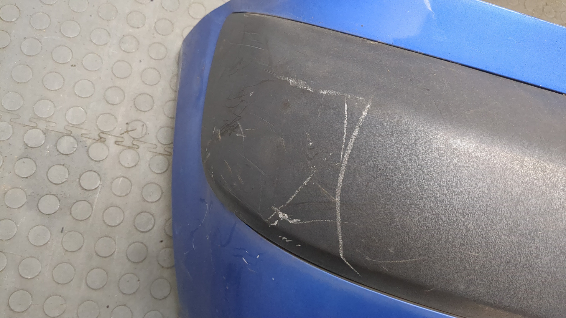 Бампер задний