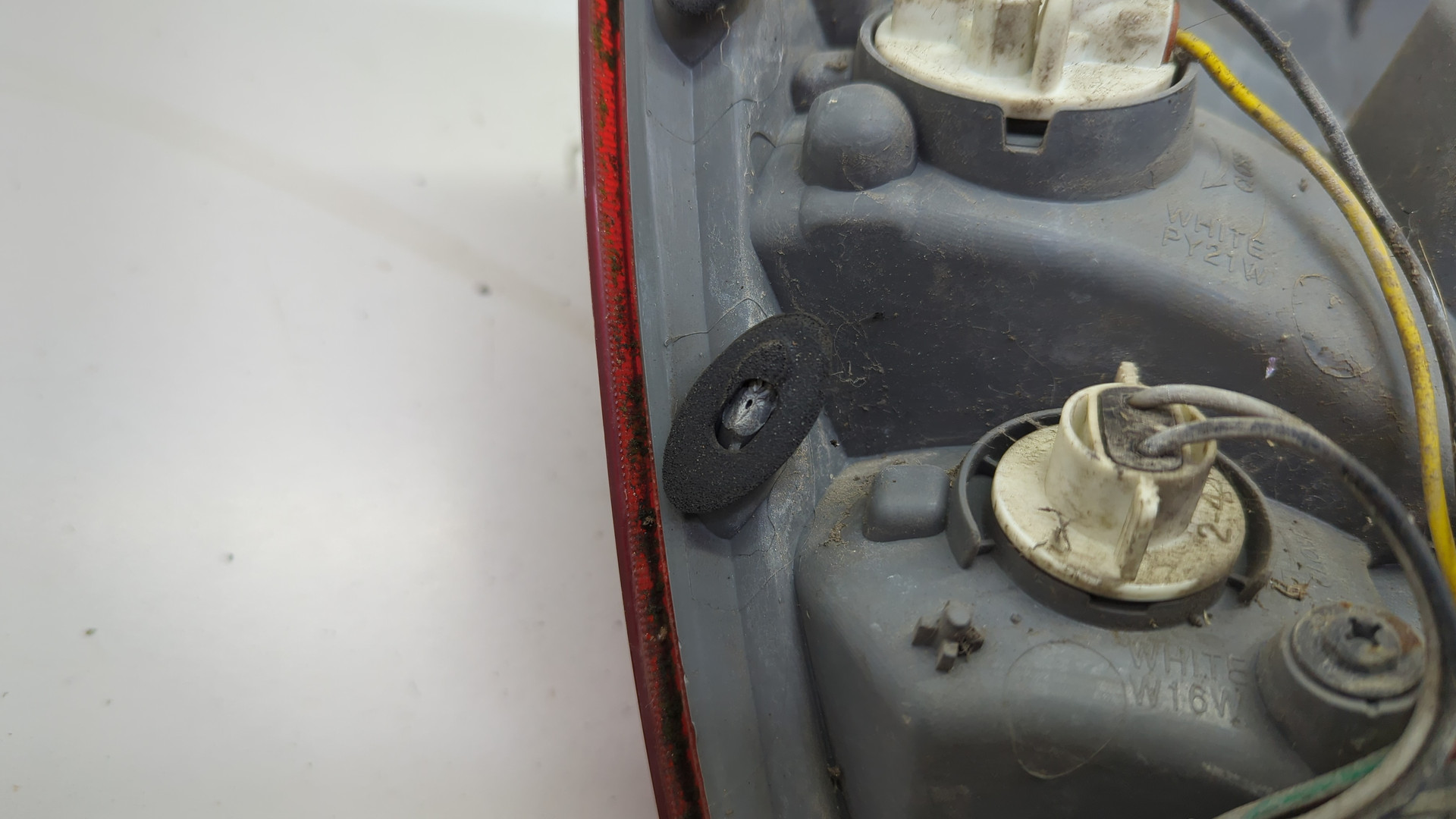 Фонарь задний правый