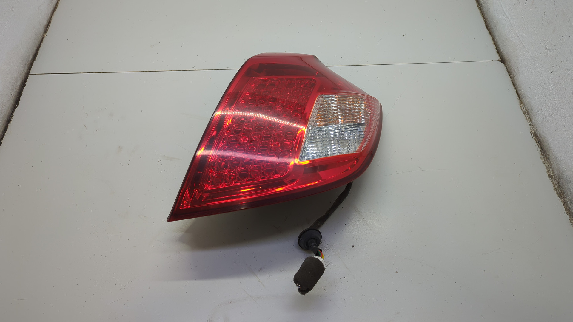 Фонарь задний правый