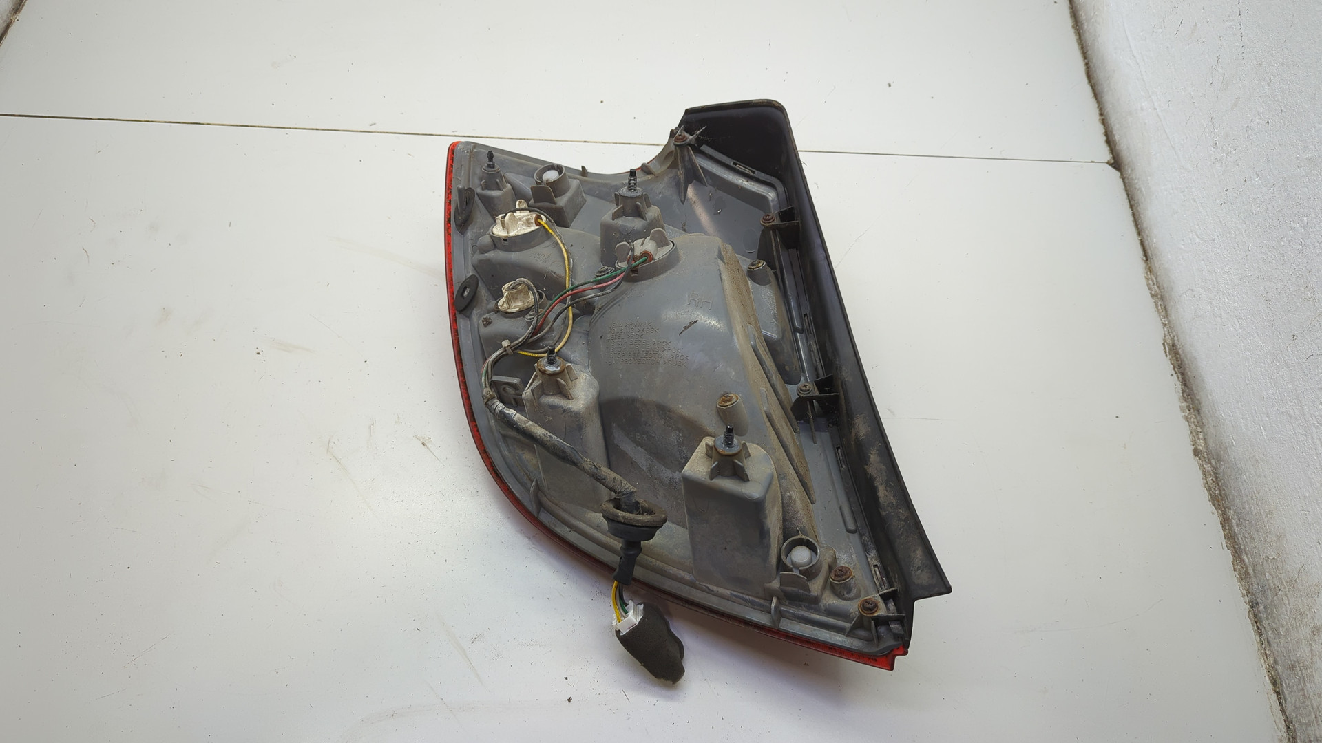 Фонарь задний правый