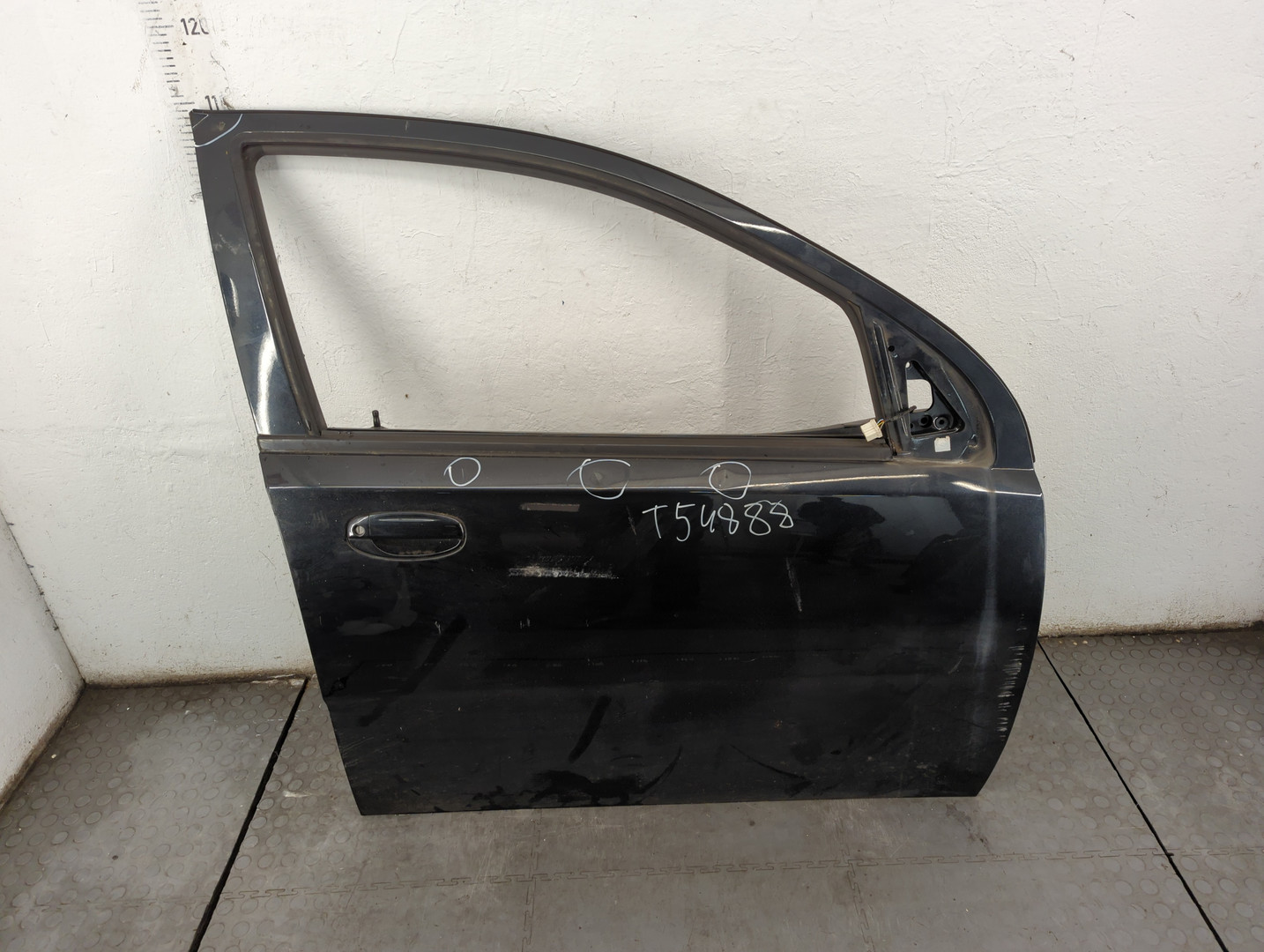 Дверь передняя правая