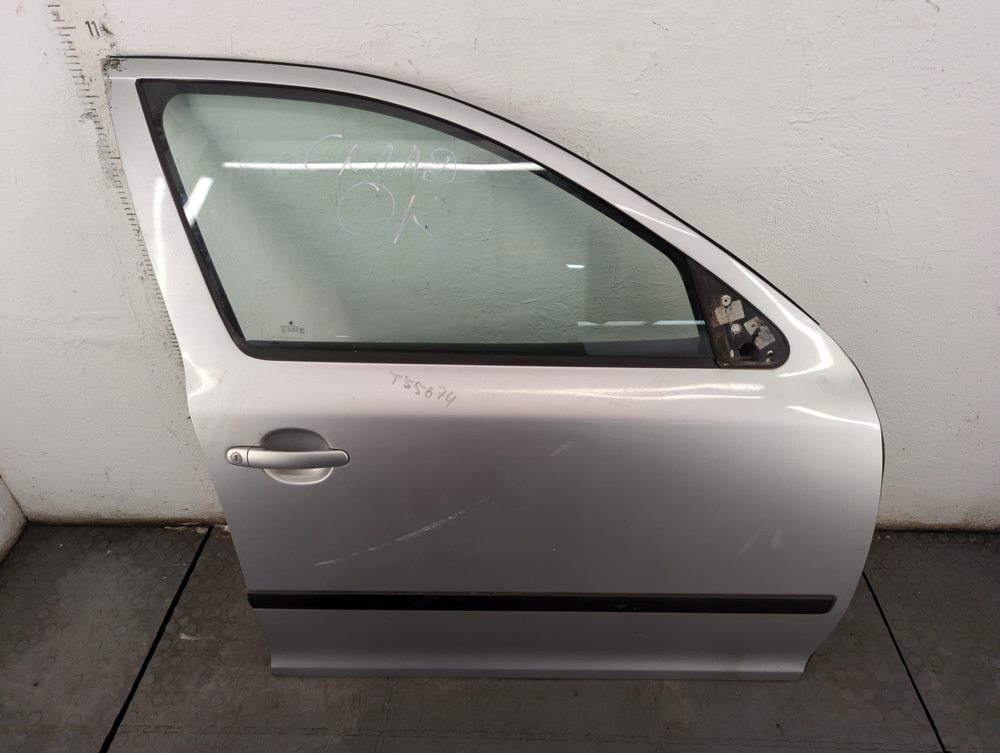 Дверь передняя правая