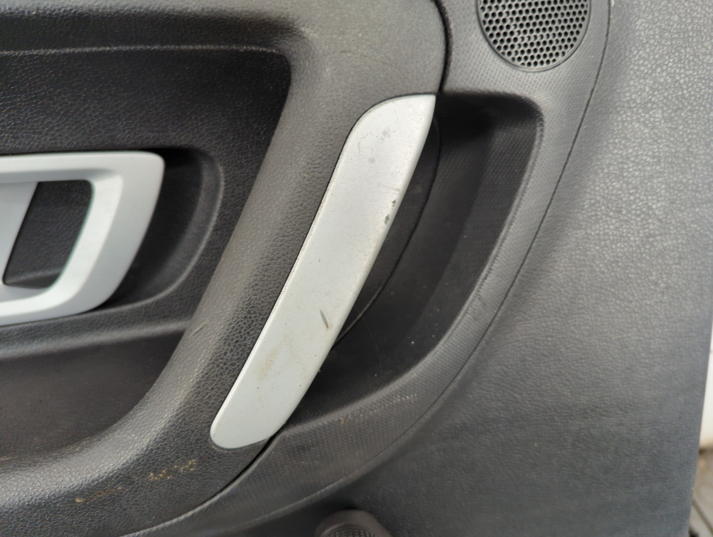 Дверь задняя левая