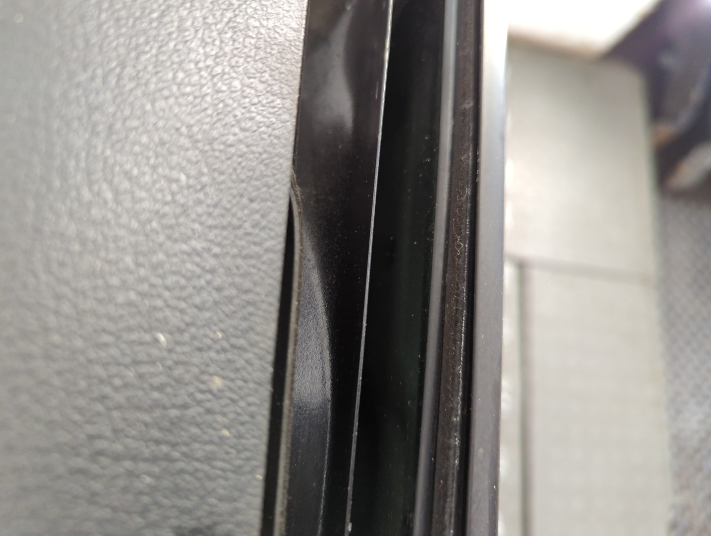 Дверь передняя левая