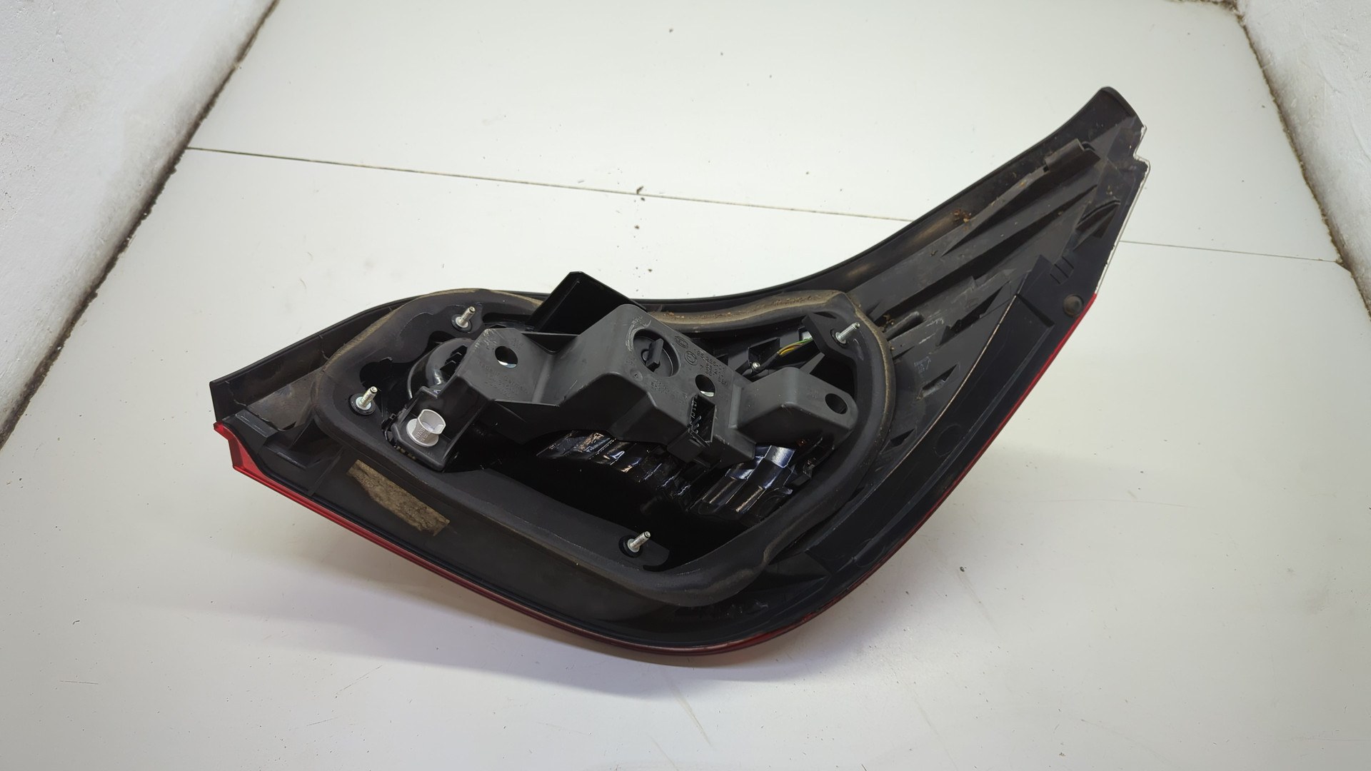 Фонарь задний левый