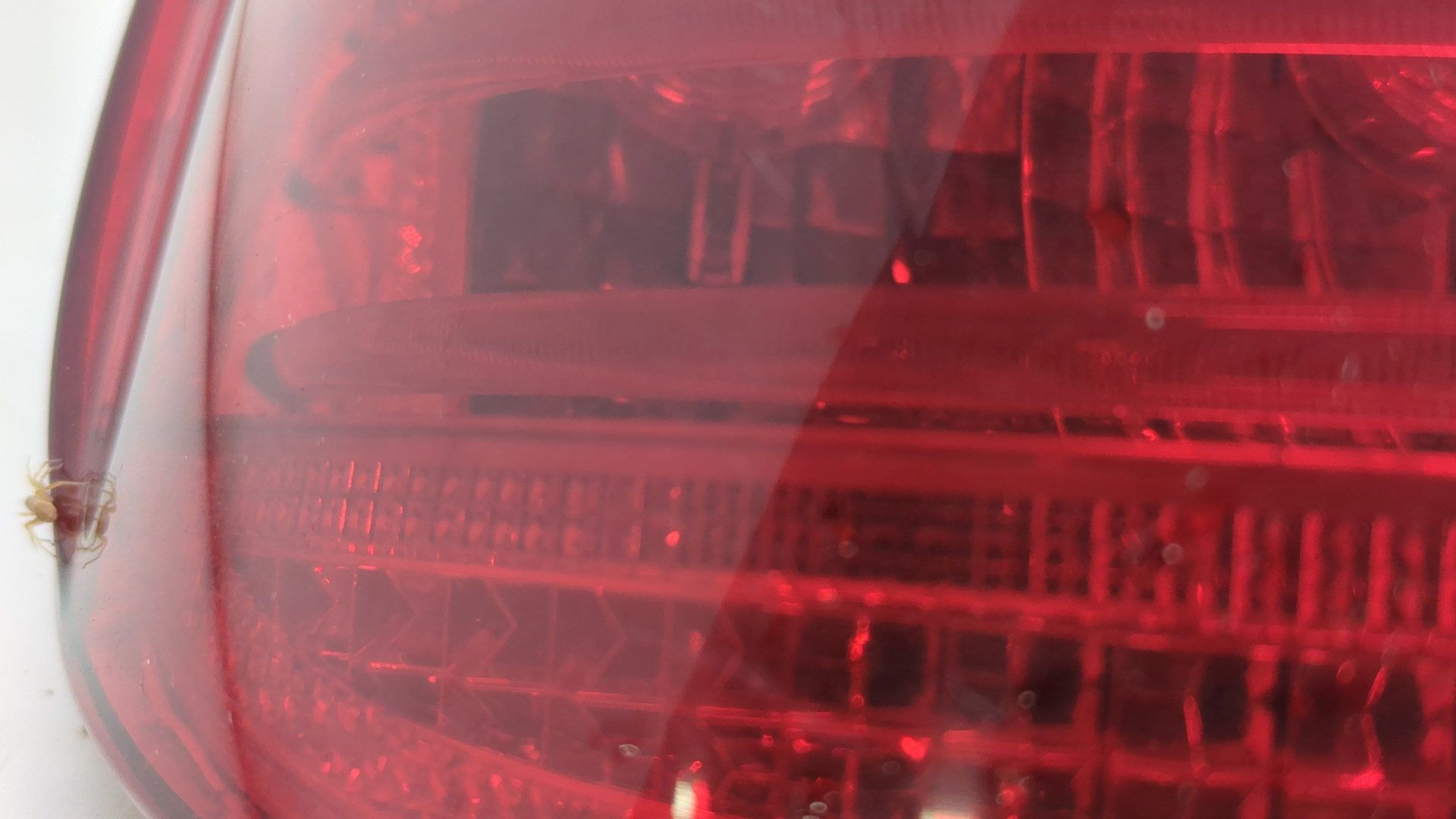 Фонарь задний левый