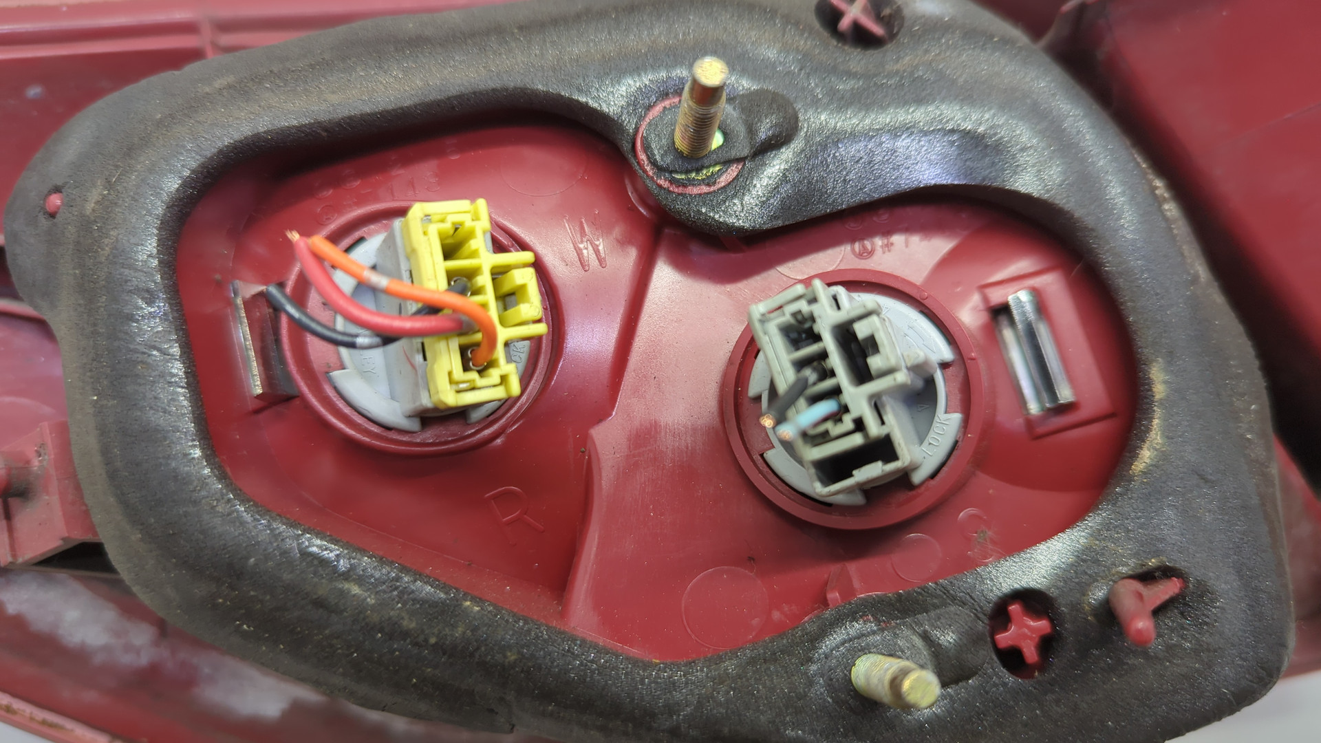 Фонарь задний правый