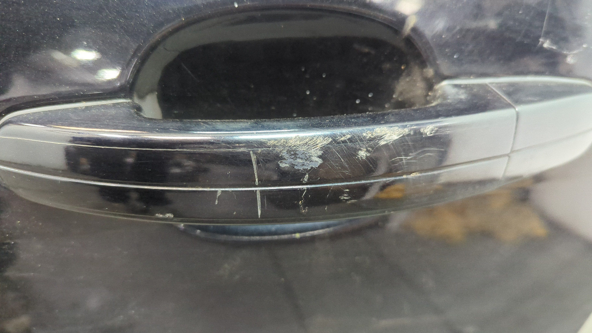 Дверь передняя левая