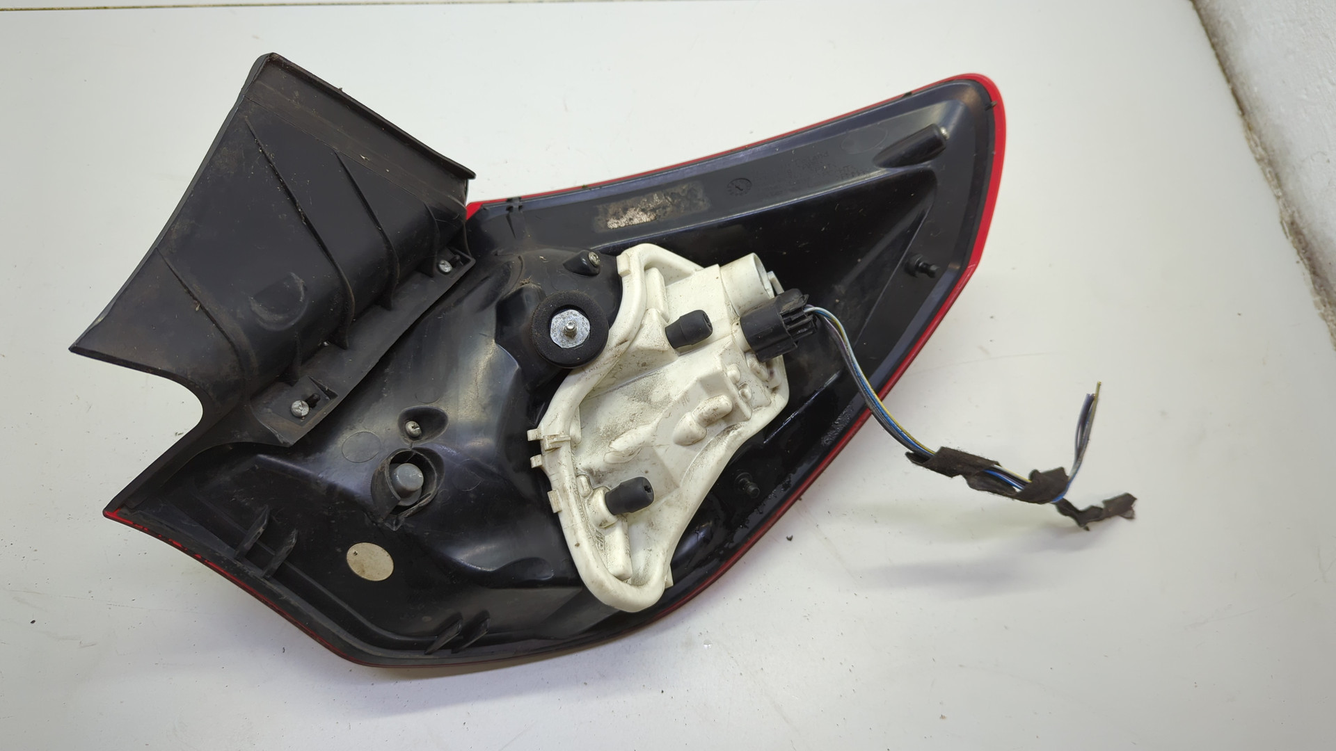 Фонарь задний левый