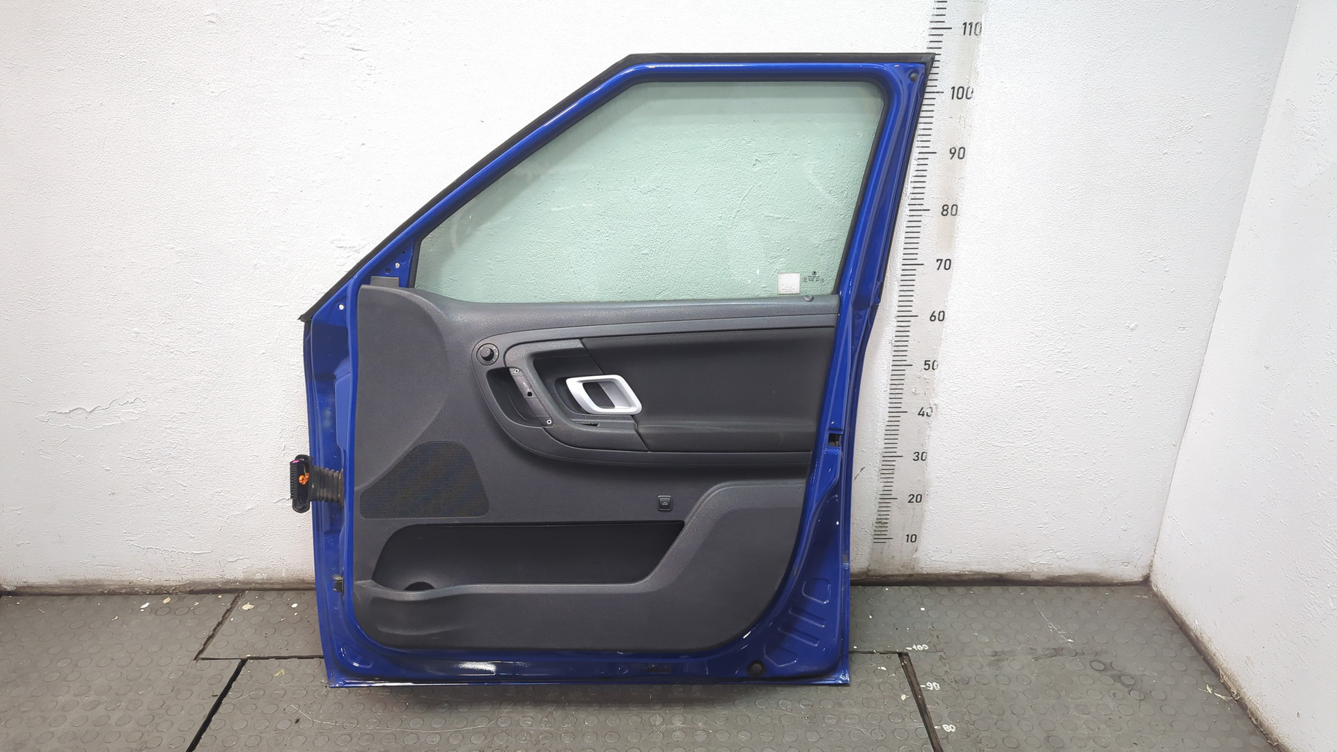 Дверь передняя правая