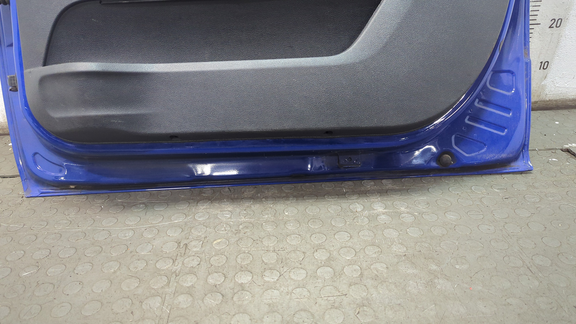 Дверь передняя правая