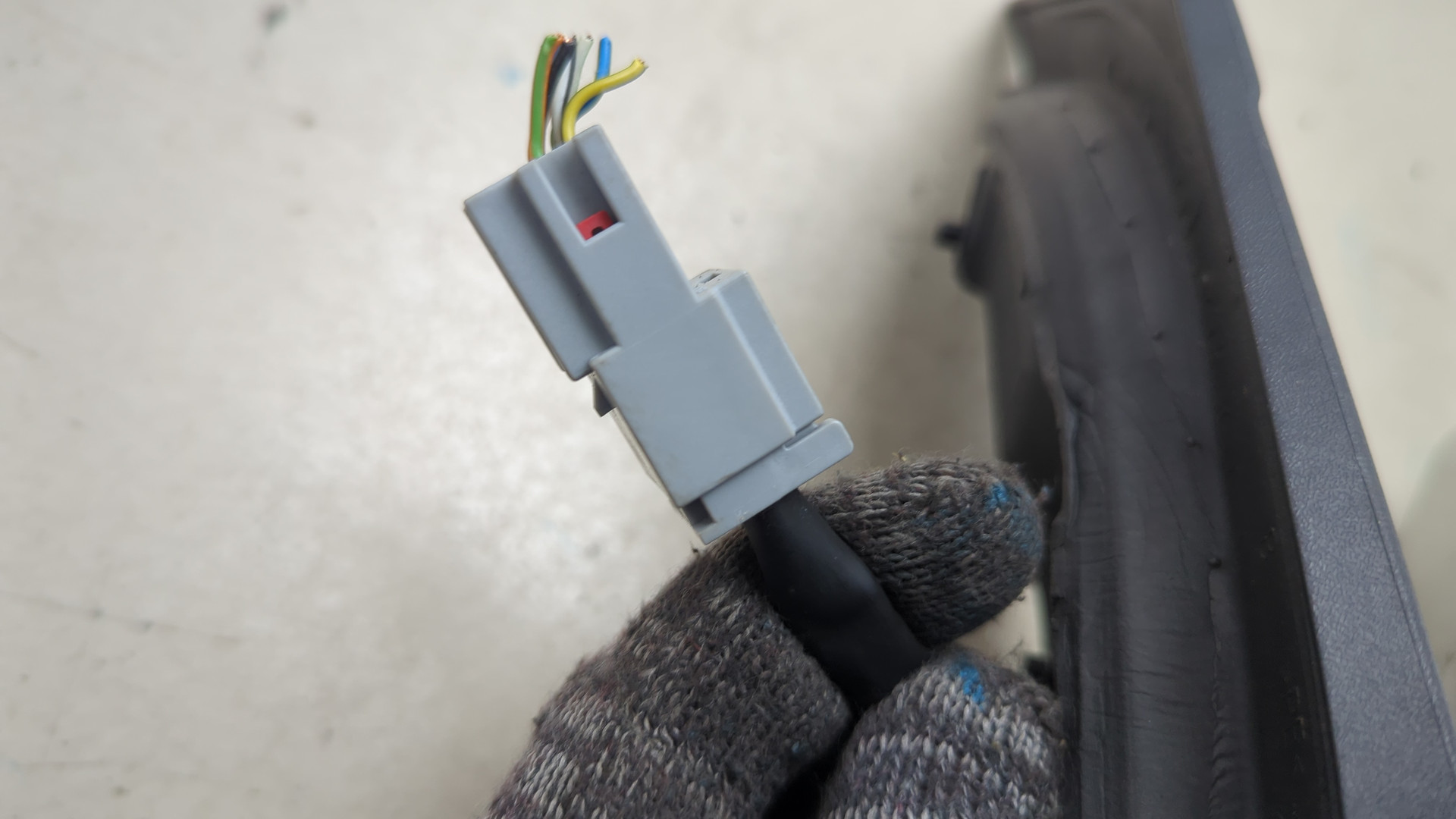 Зеркало левое электрическое