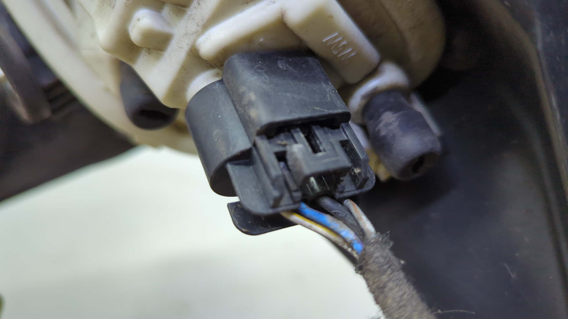 Фонарь задний правый