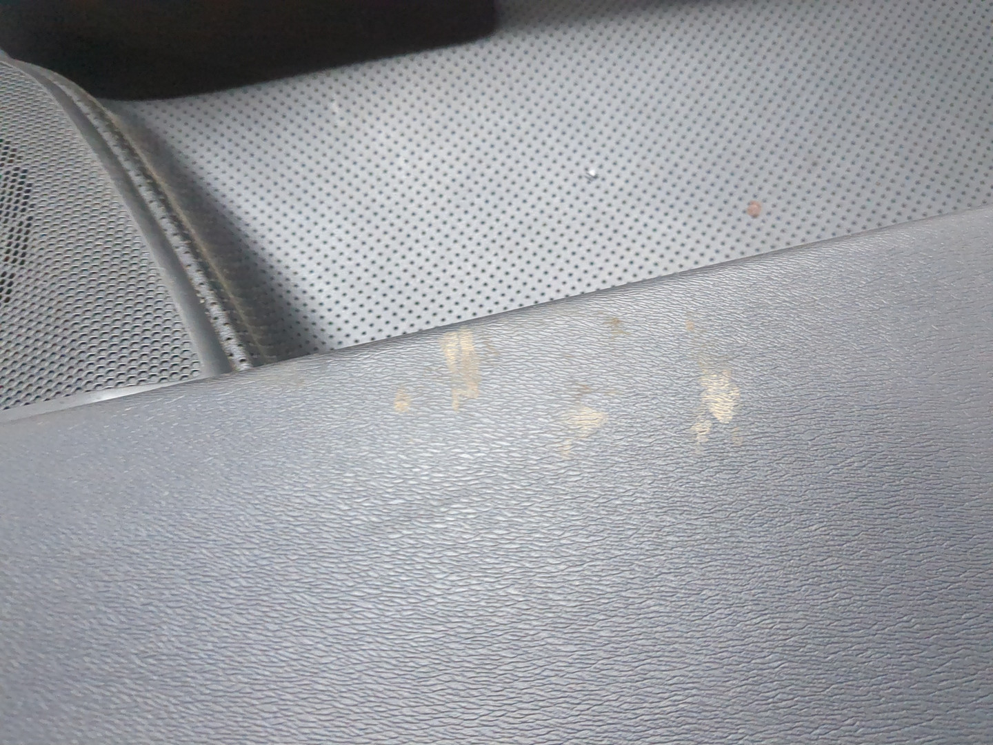 Обшивка двери задней правой