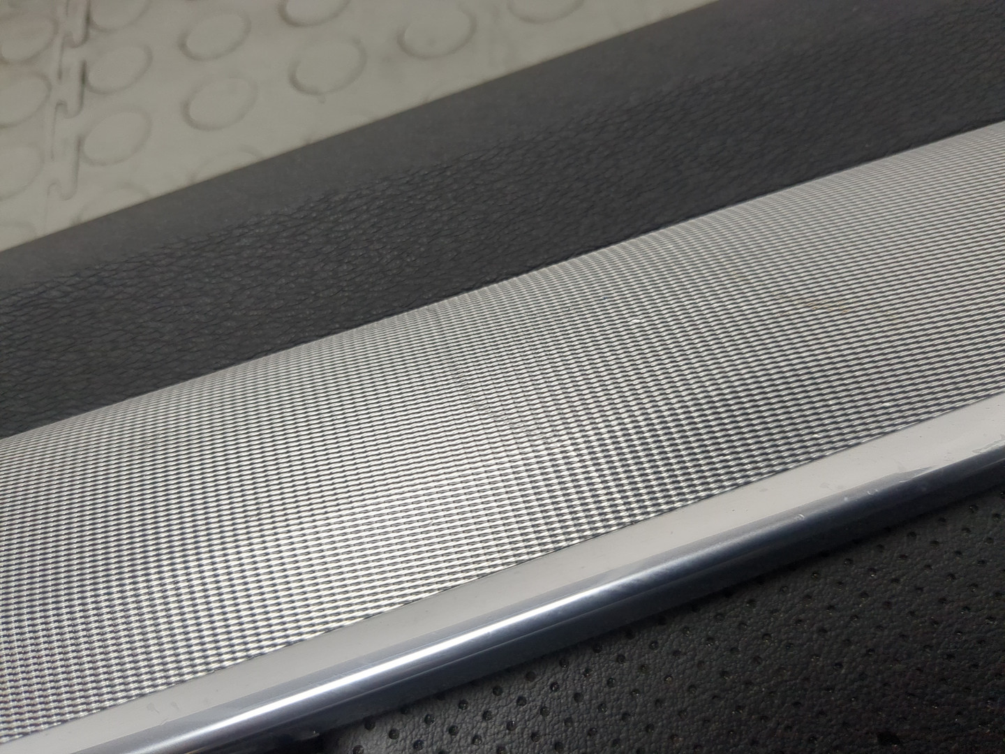 Обшивка двери задней правой