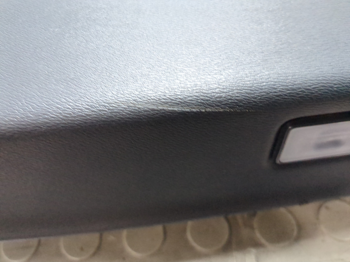 Обшивка двери задней правой