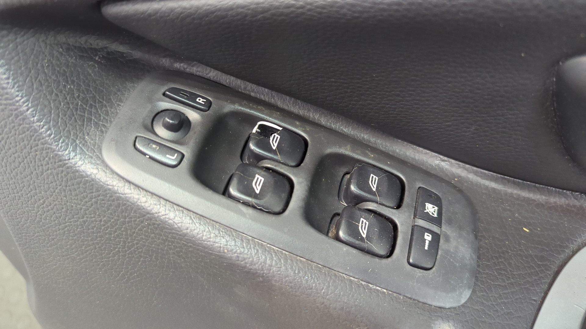 Дверь передняя правая