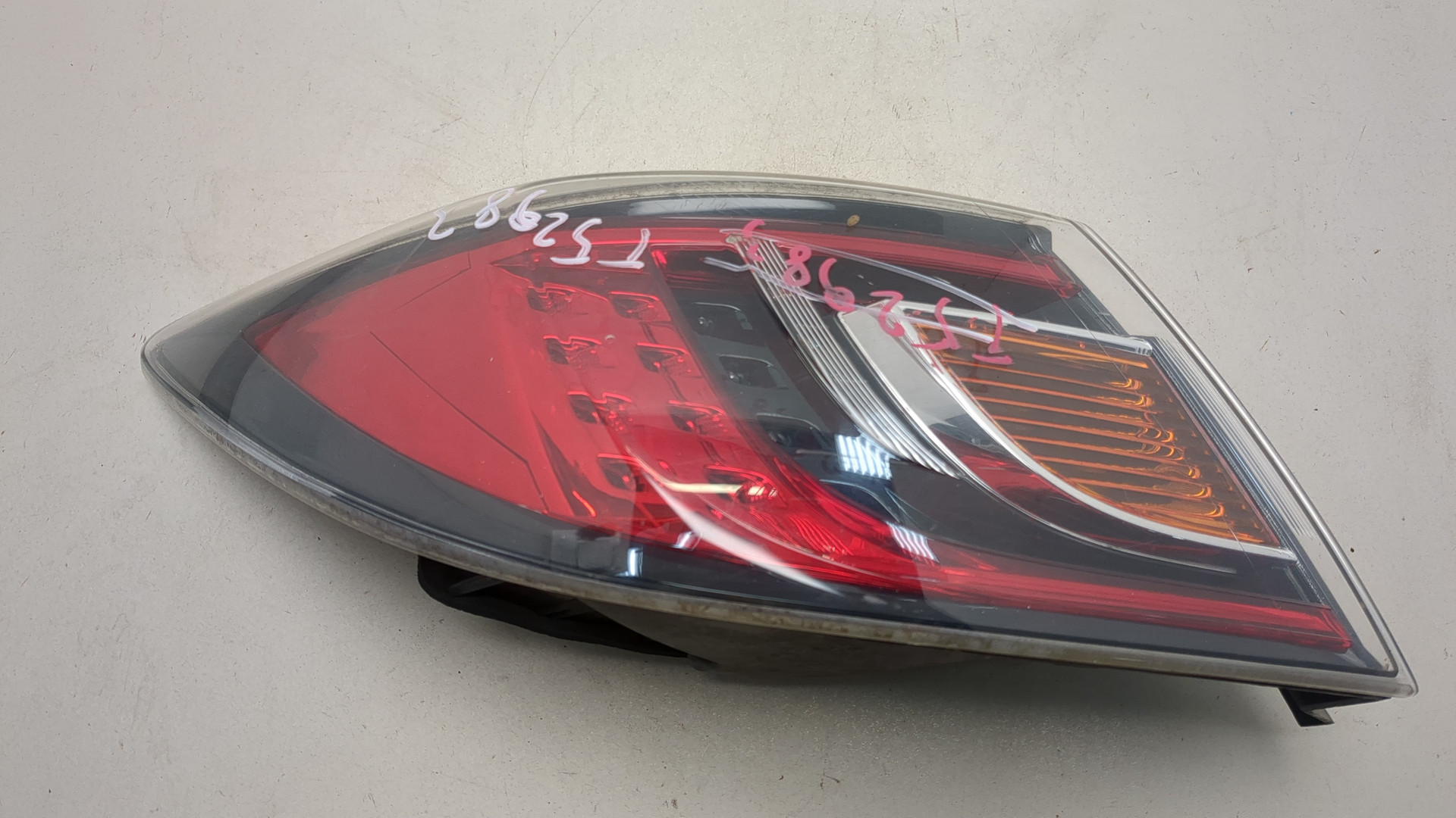 Фонарь задний левый