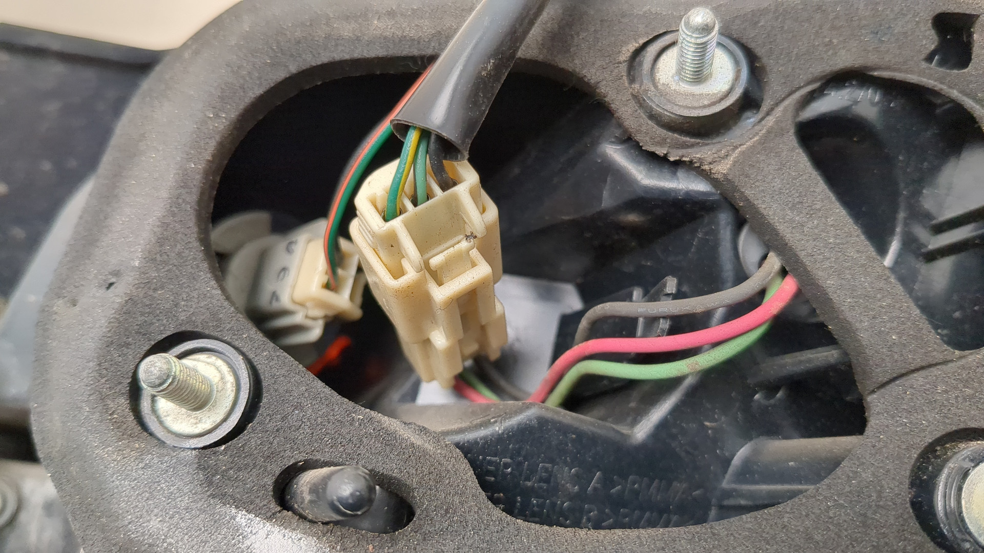 Фонарь задний левый