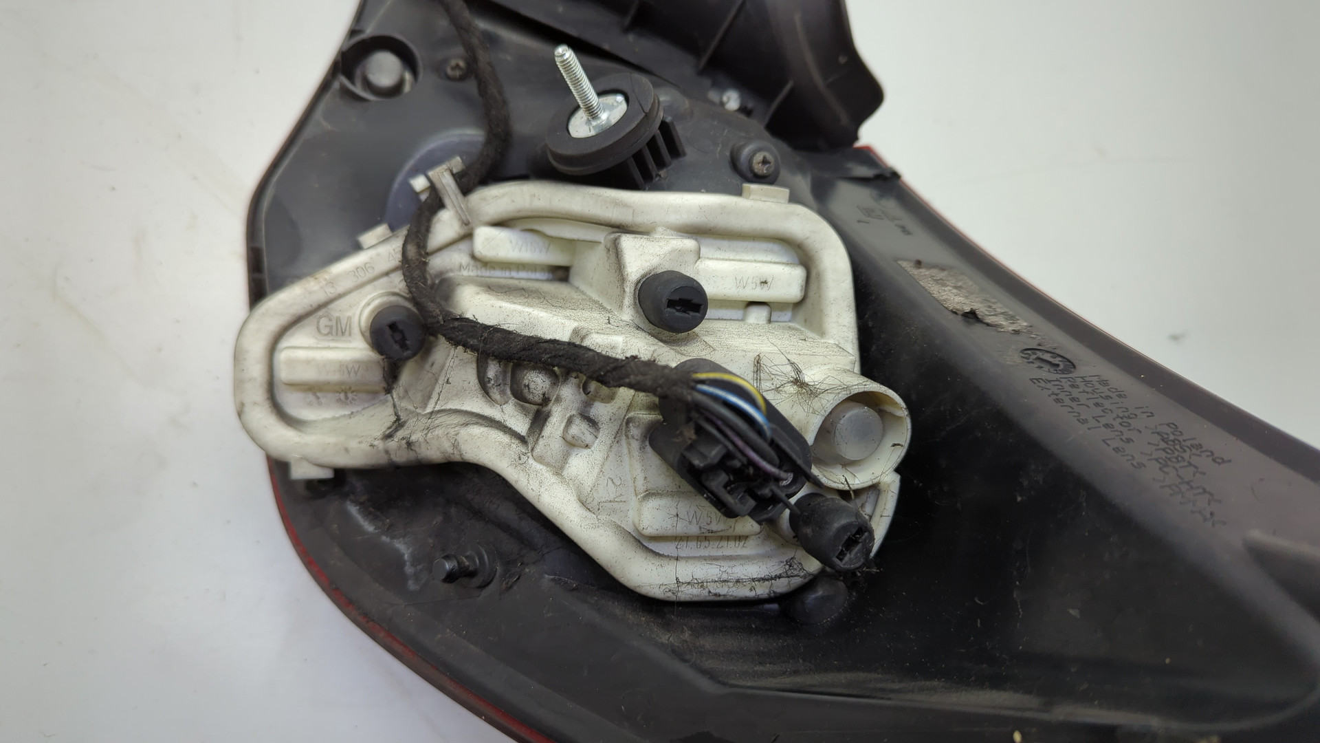 Фонарь задний левый