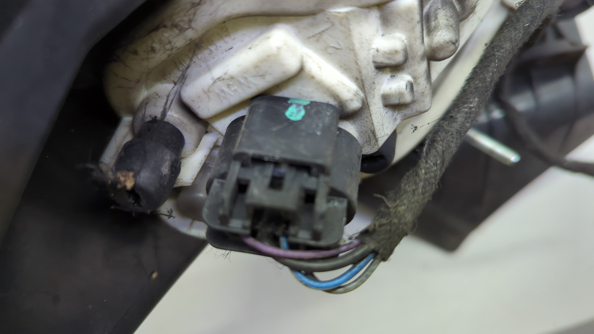 Фонарь задний левый