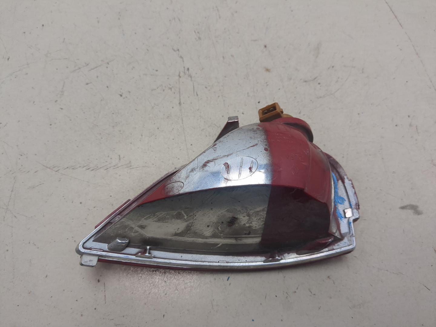 Фара противотуманная правая