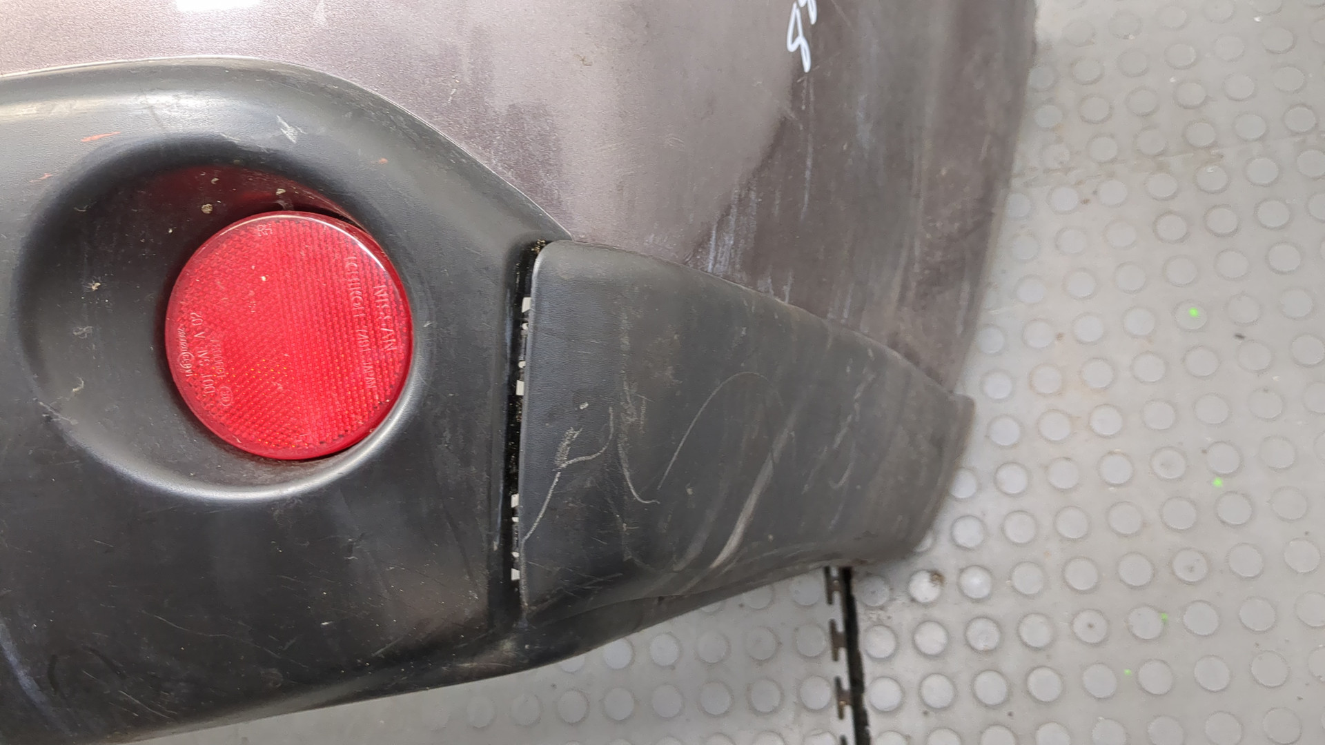 Бампер задний