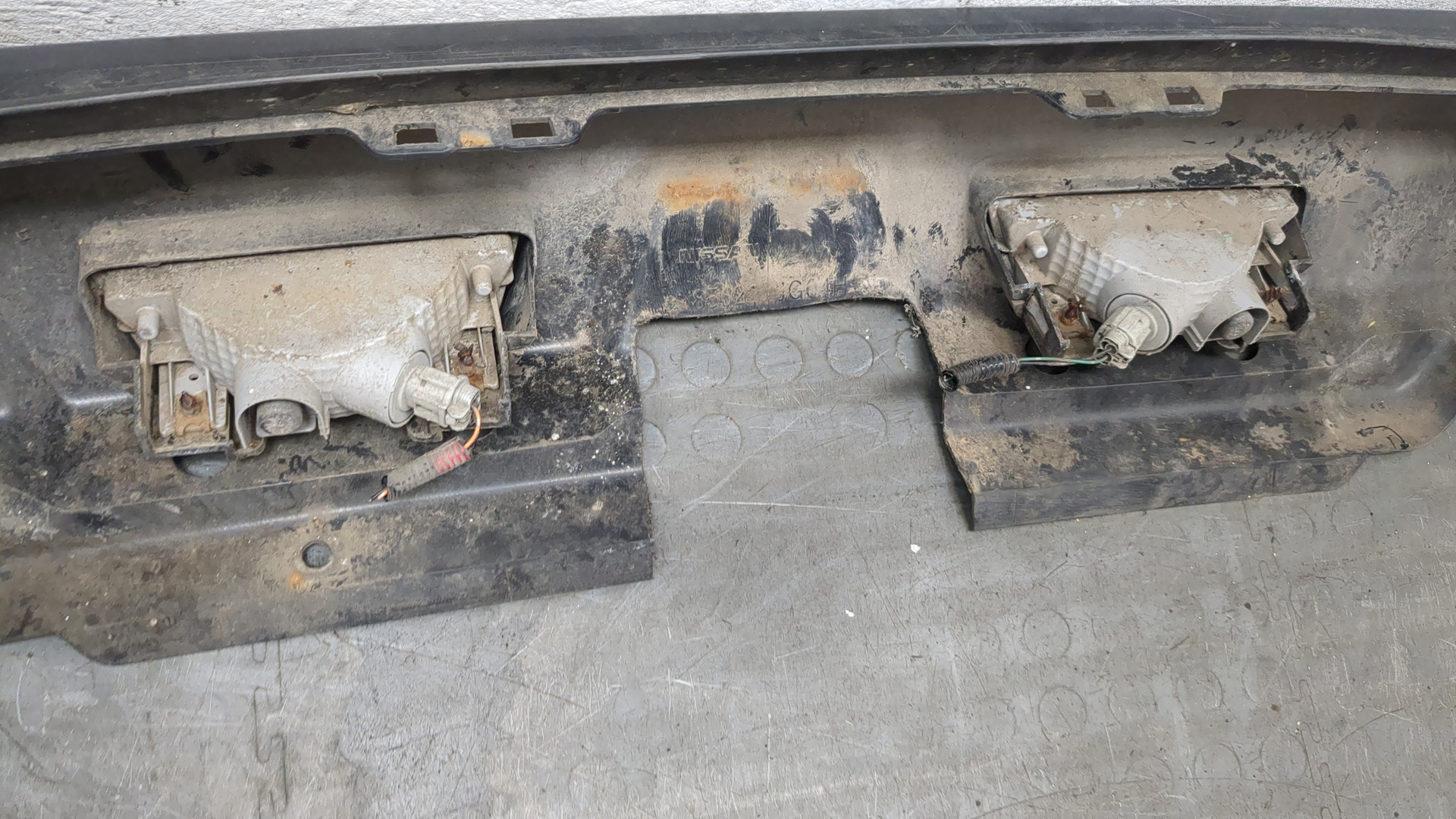 Бампер задний