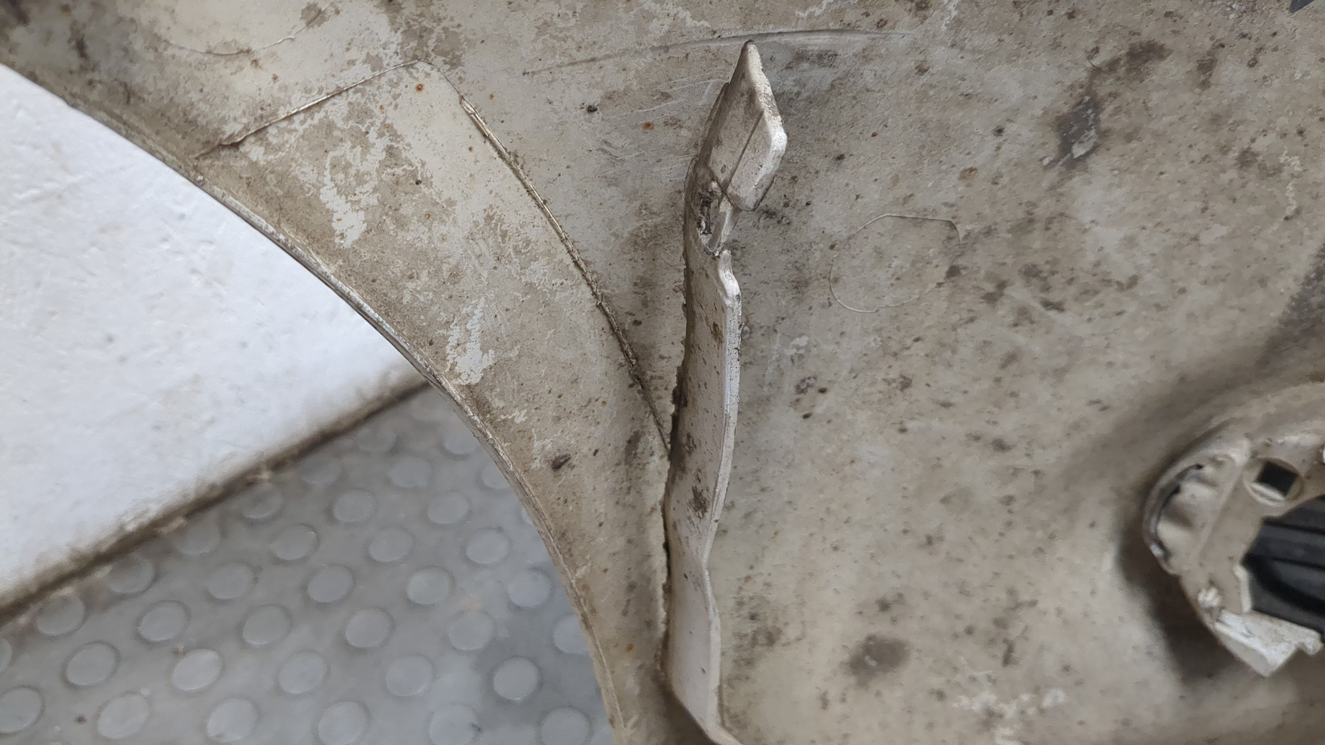 Бампер передний