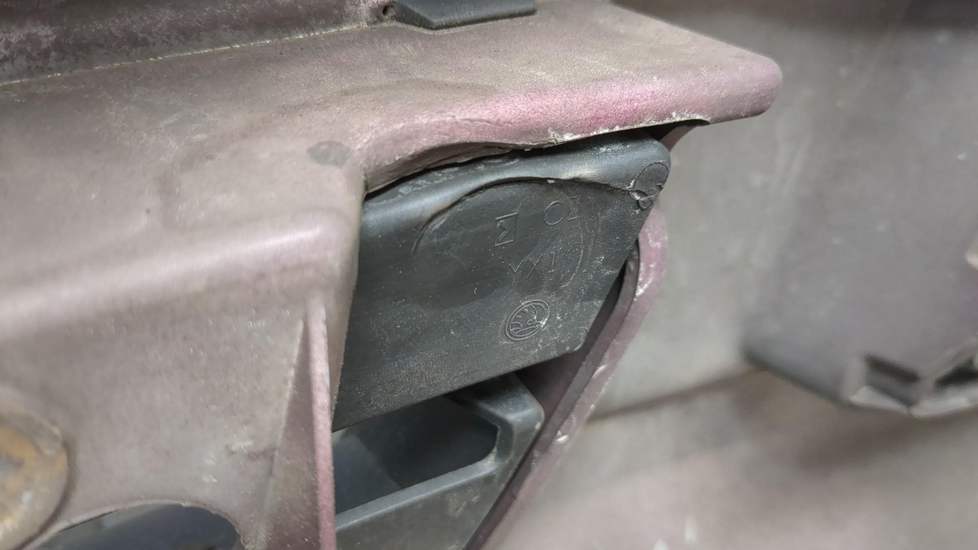 Бампер передний