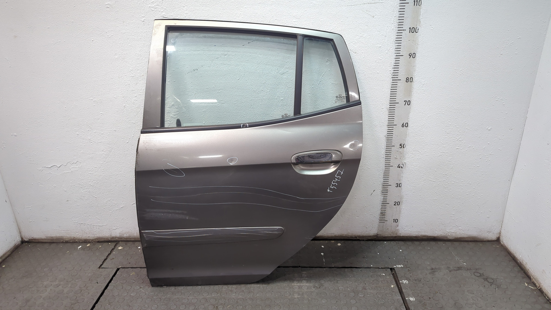 Дверь задняя левая