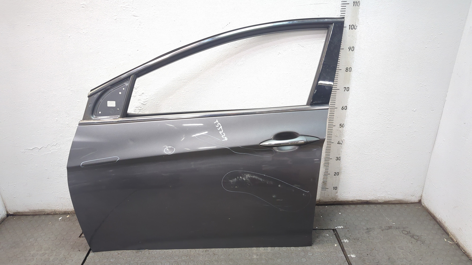 Дверь передняя левая
