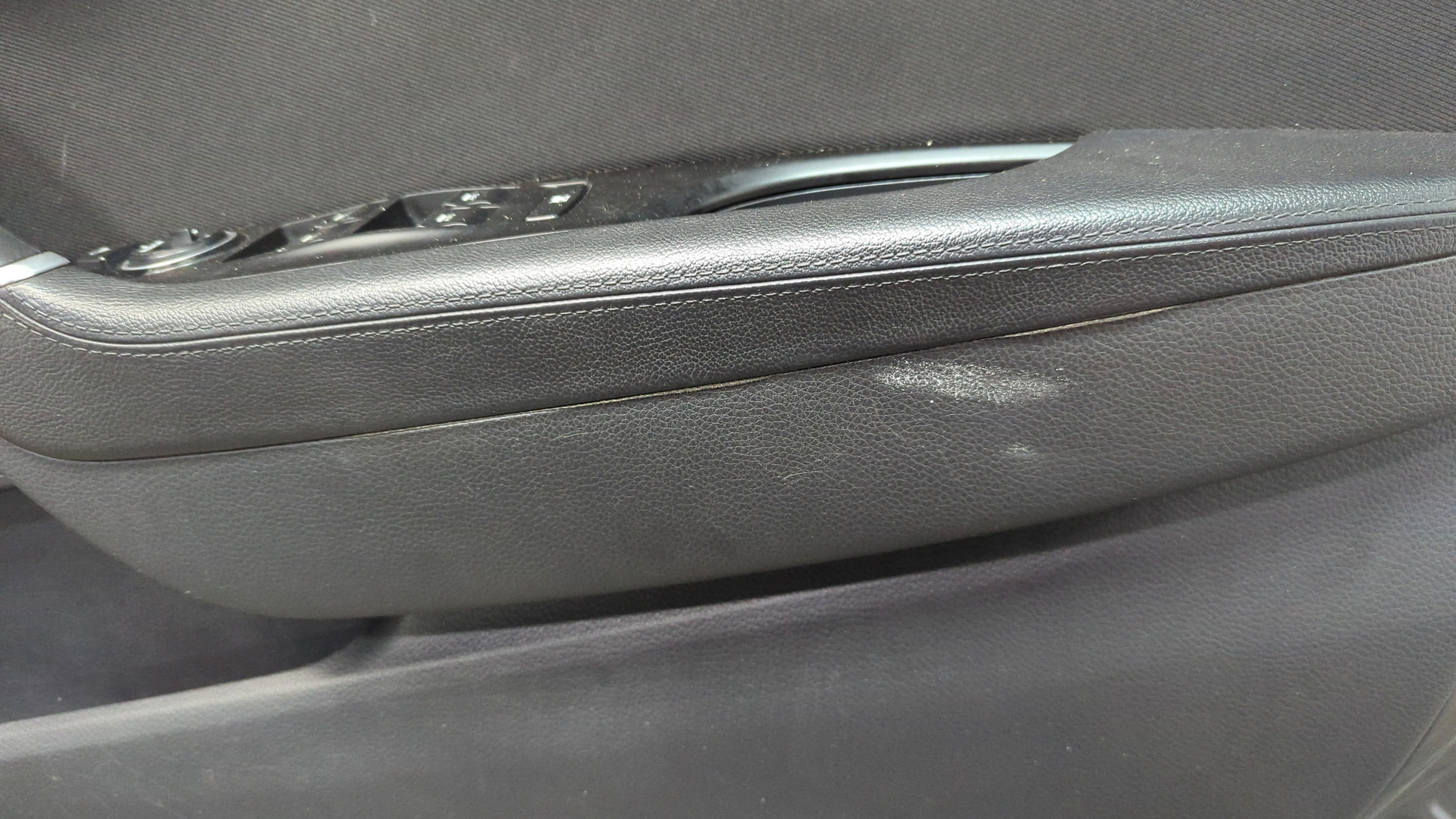 Дверь передняя правая