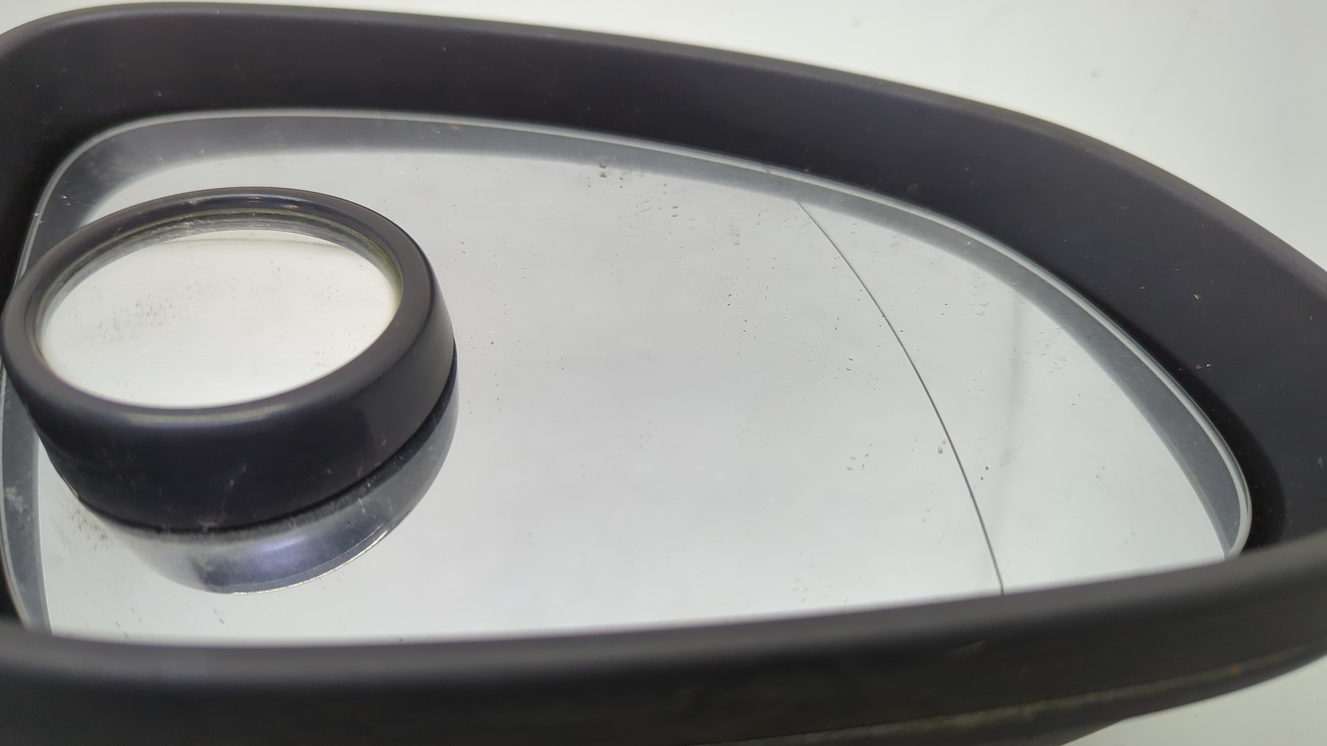 Зеркало правое электрическое