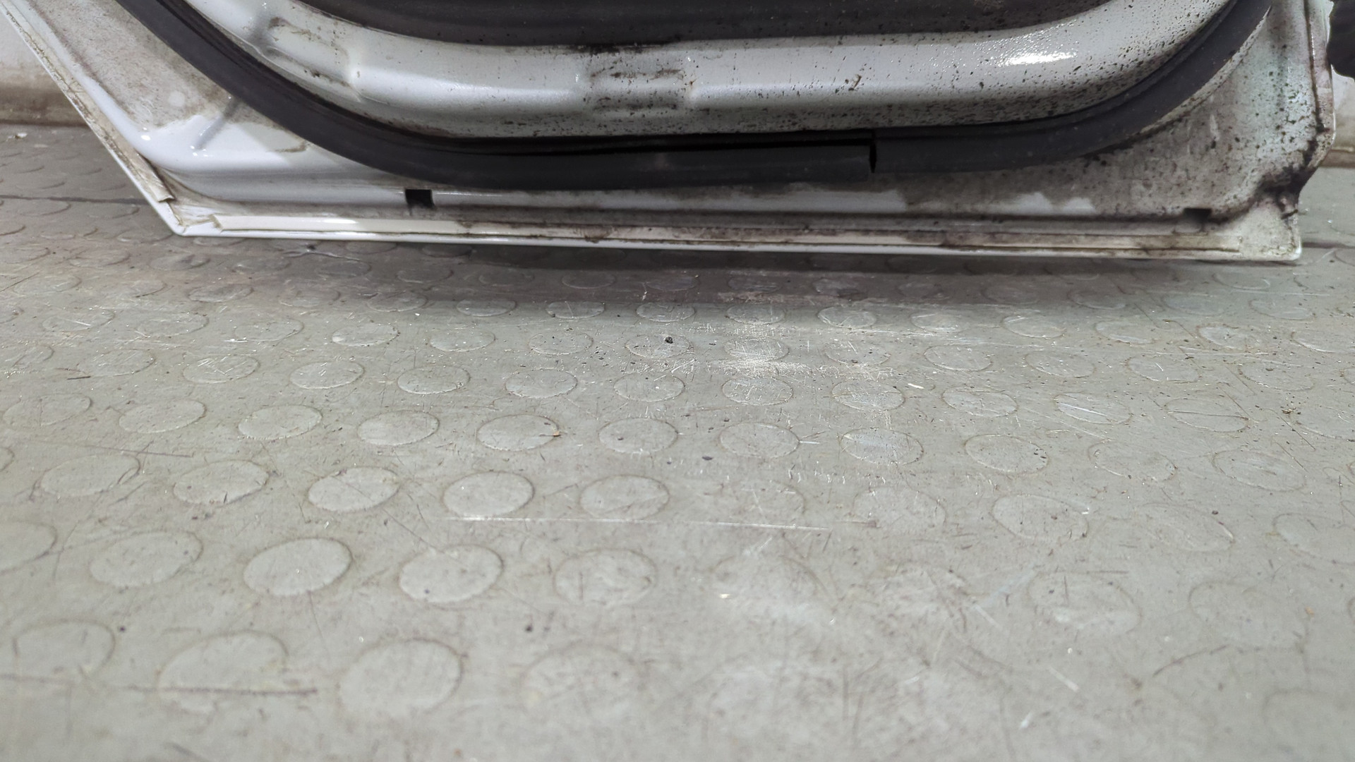 Дверь задняя левая