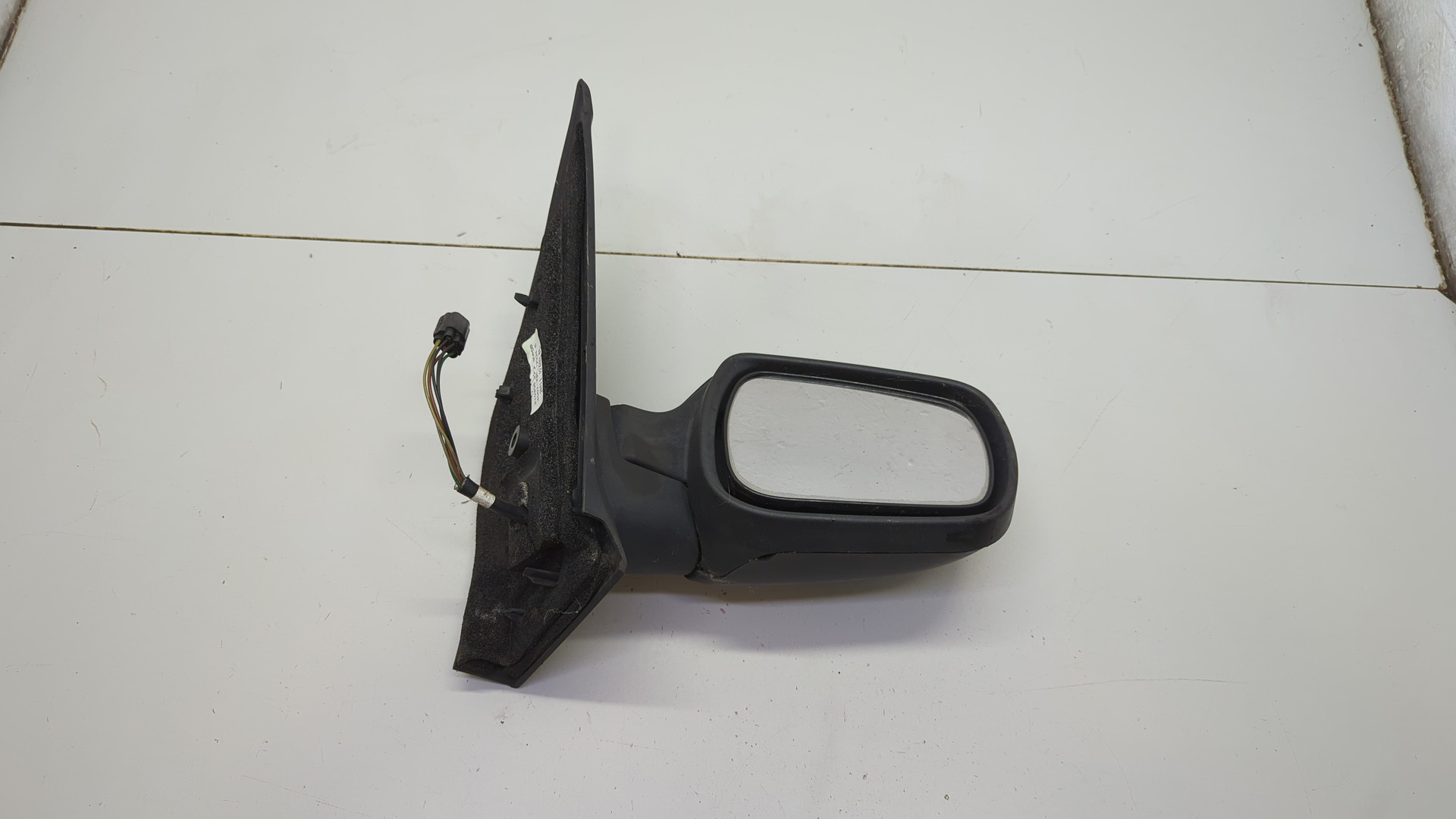 Зеркало правое электрическое