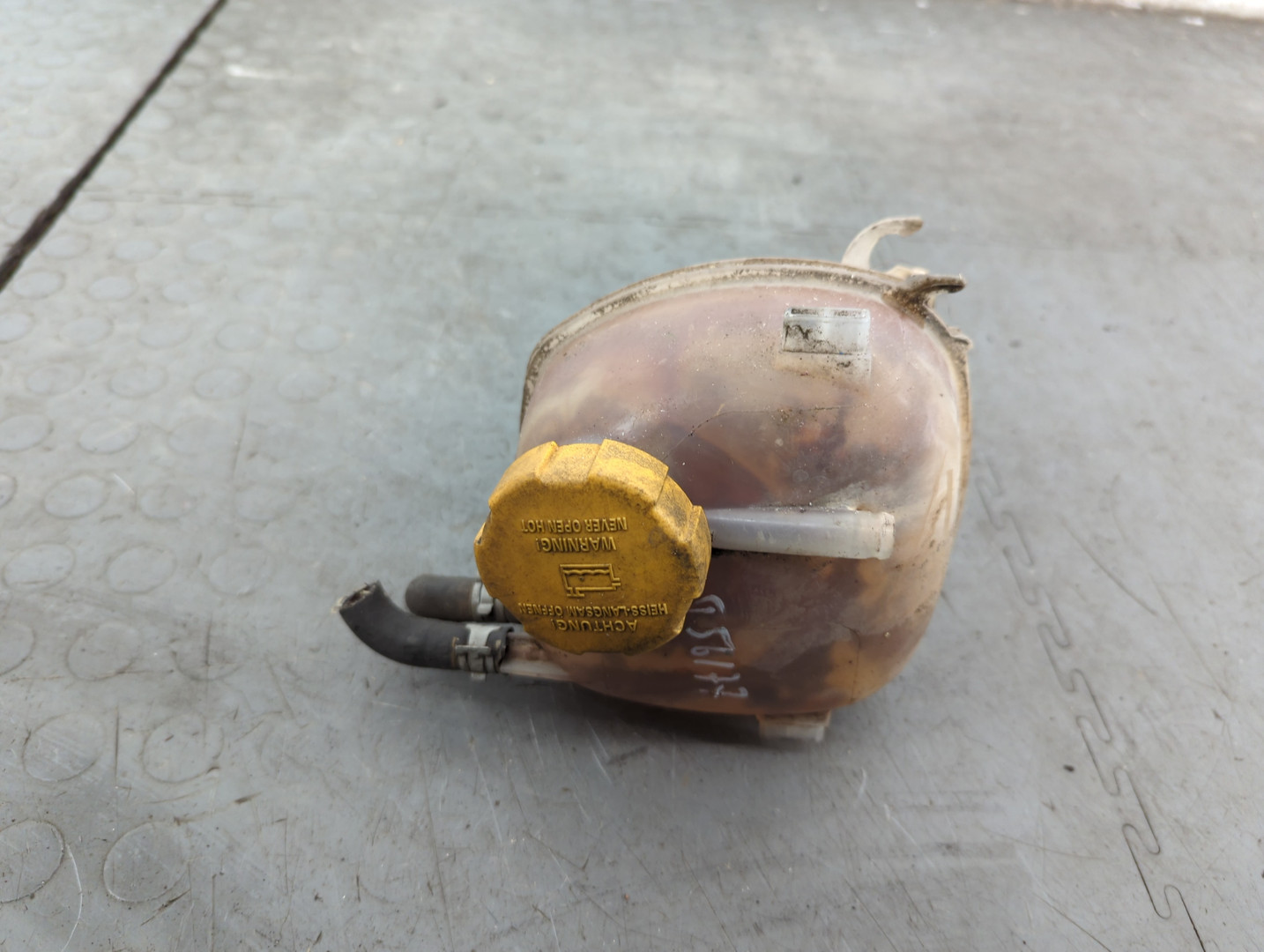 Бачок расширительный