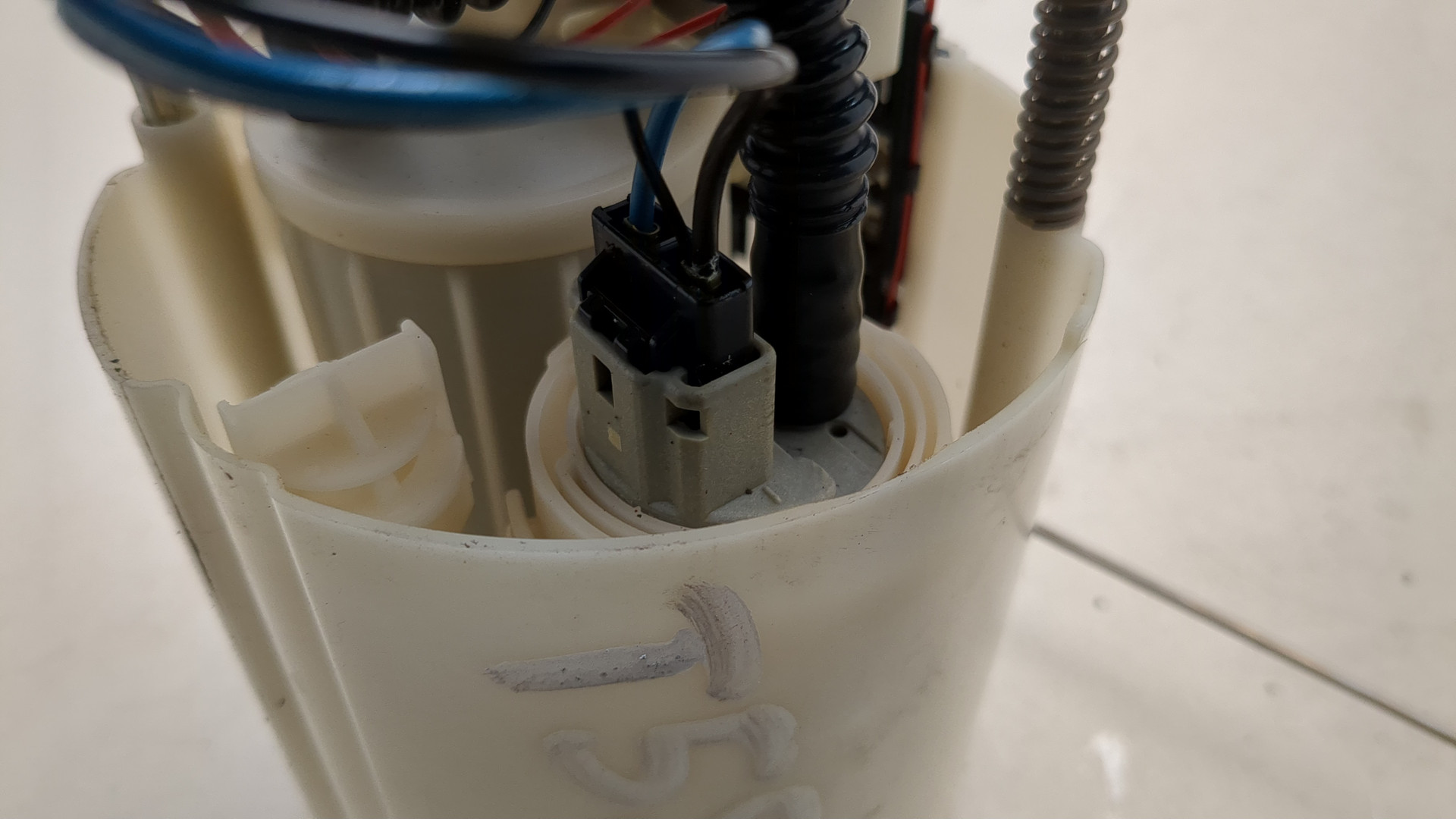 Насос топливный электрический