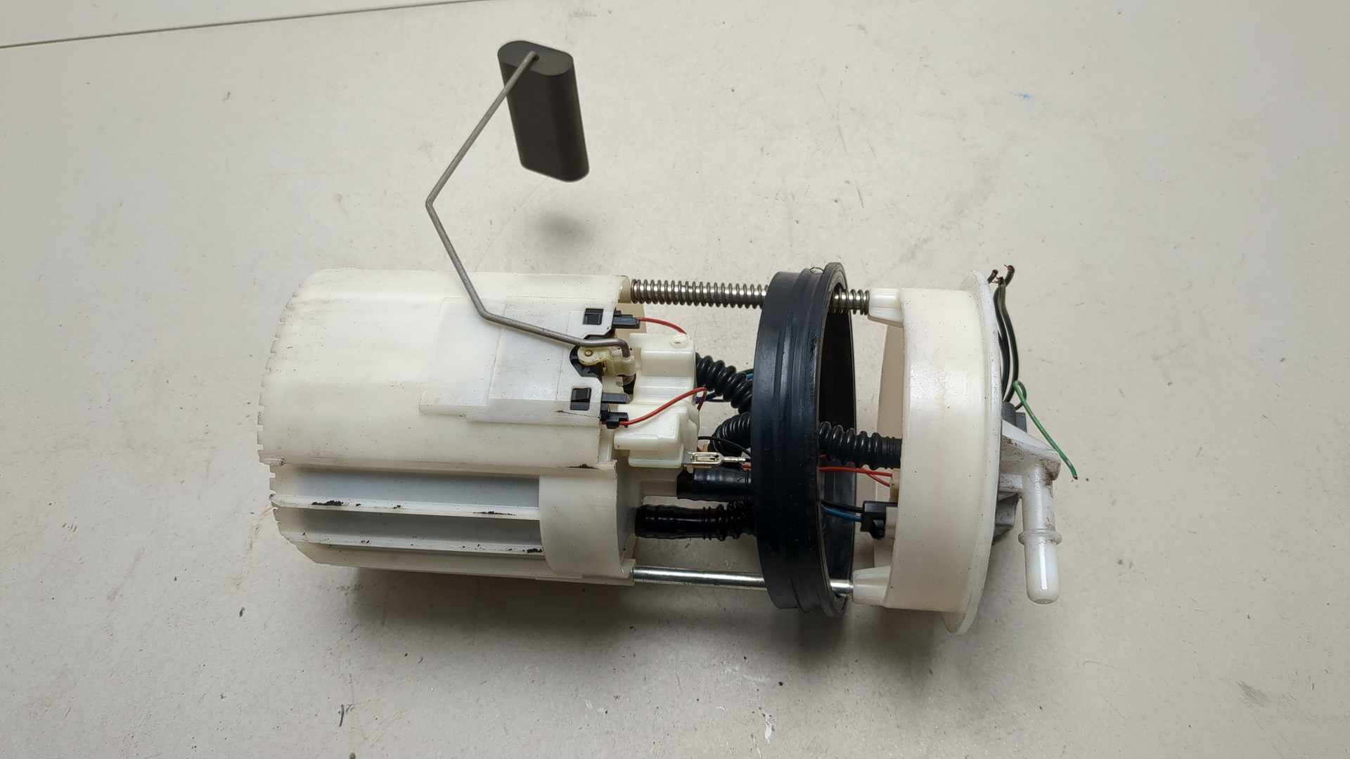 Насос топливный электрический