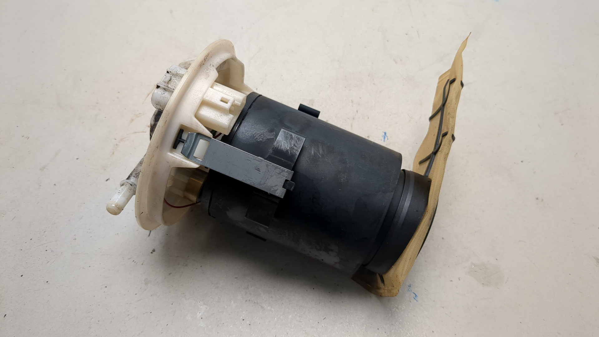 Насос топливный электрический